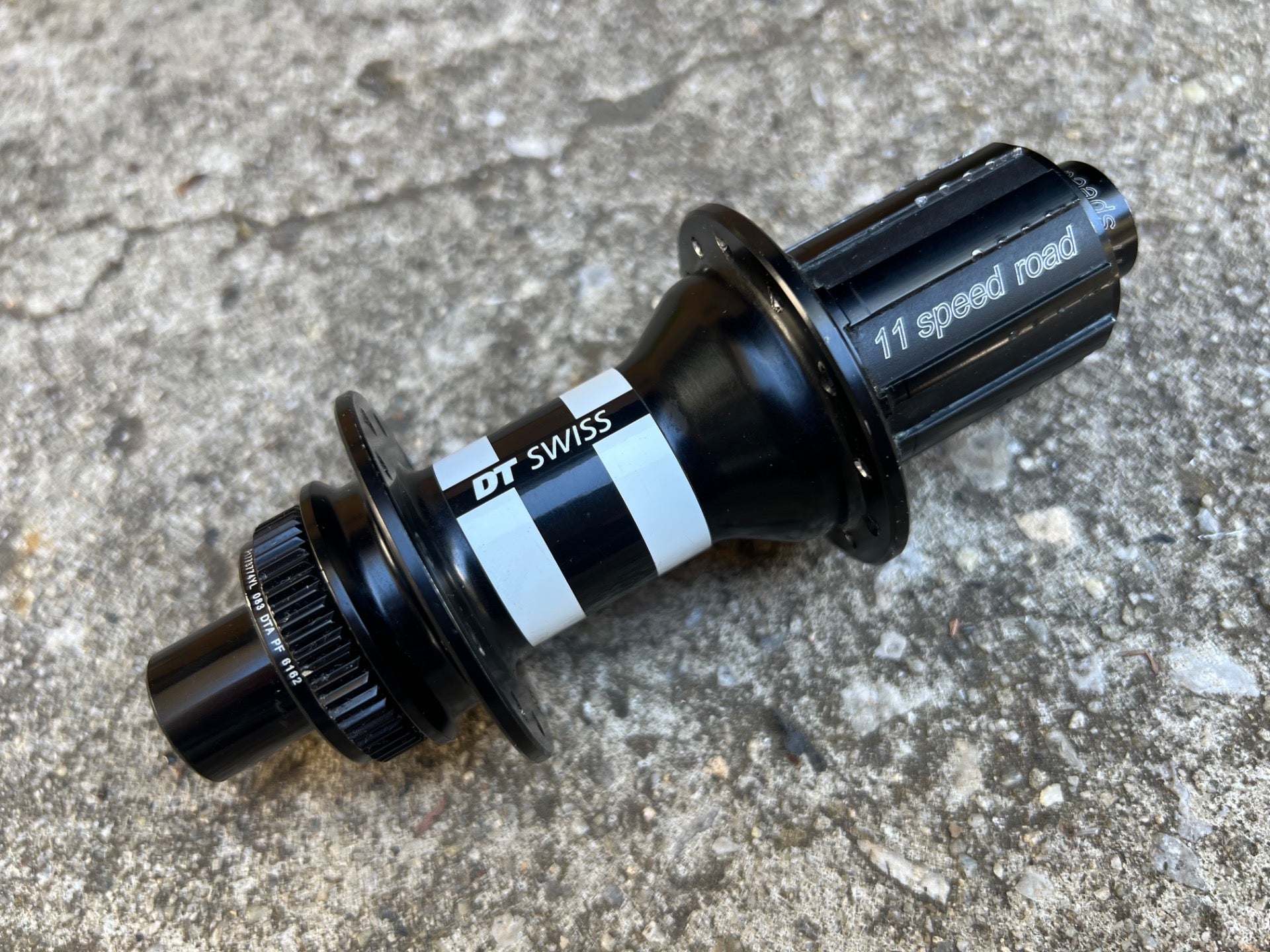 DT Swiss 350 12x142mm 24H 11 Speed Shimano Centerlock Disc Rear Hub Road Black - Image 3