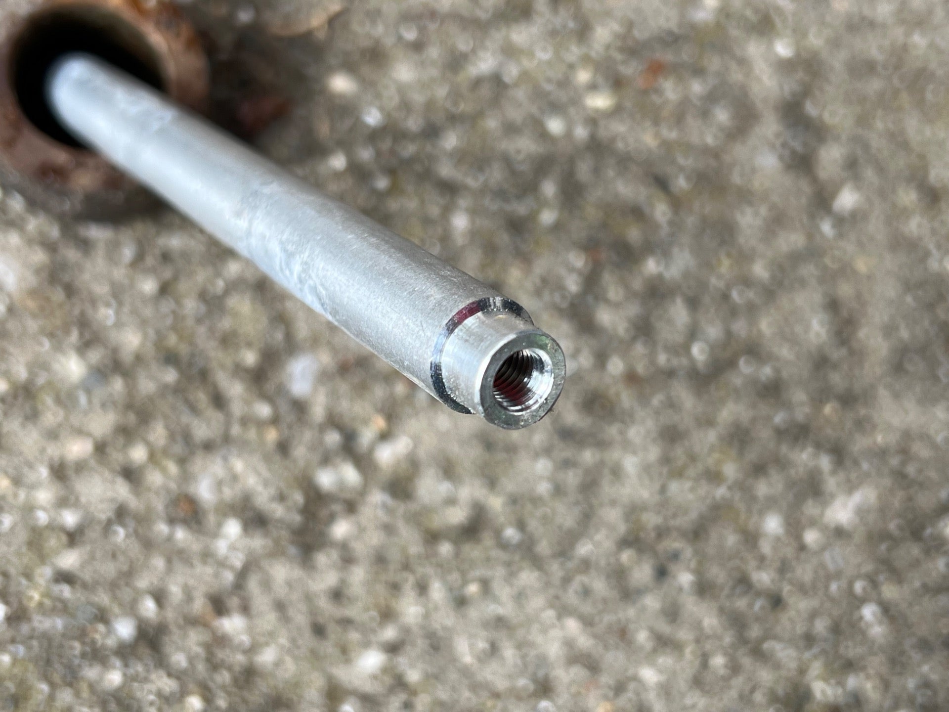 Bullseye 135mm Rear Hub Axle MTB Mountain Bike Silver Aluminum Threaded - Image 3