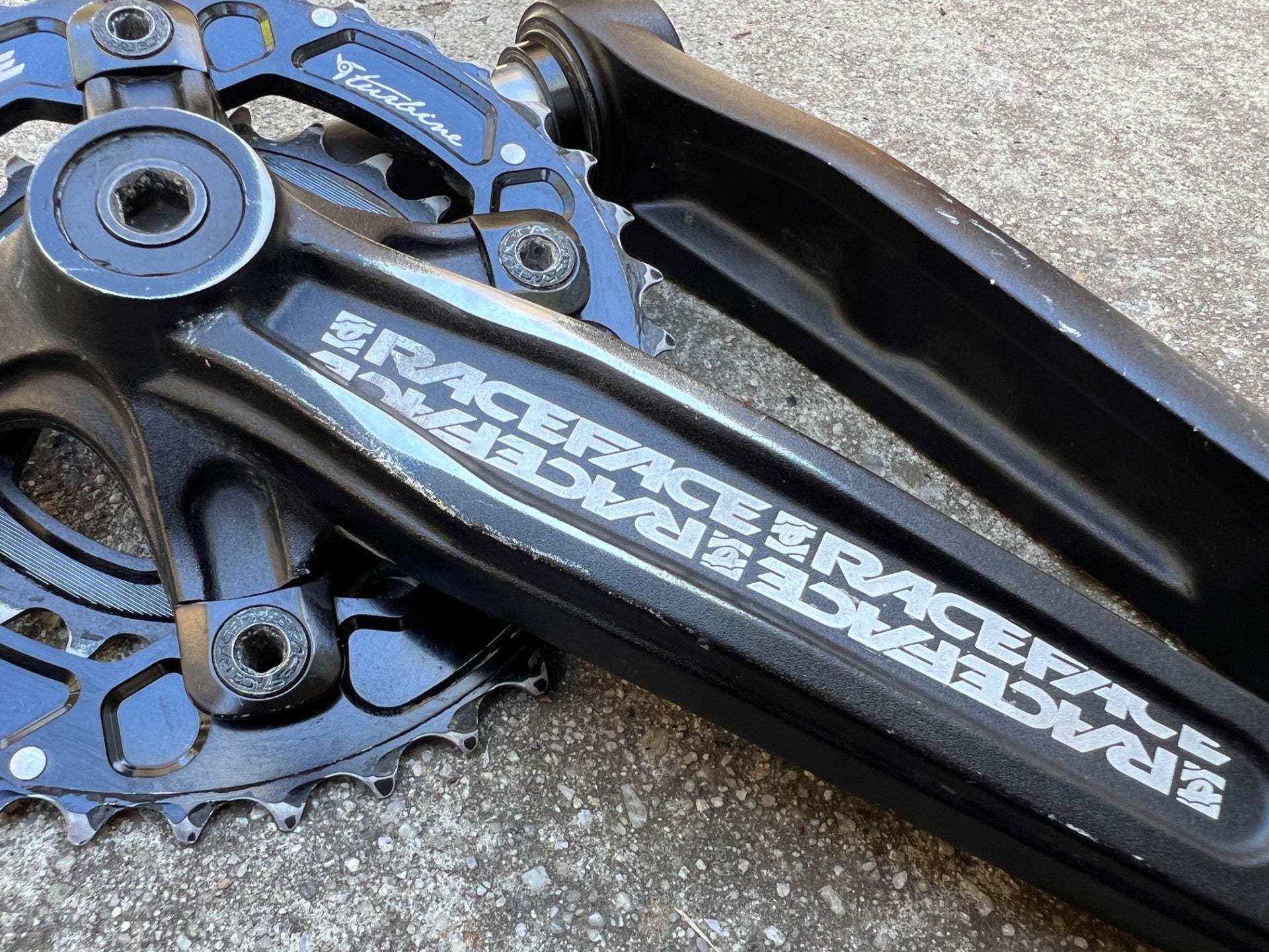 Raceface Ride Crankset Double 9/10 Speed 24mm Spindle 36/24T Black MTB Mountain  - Image 9