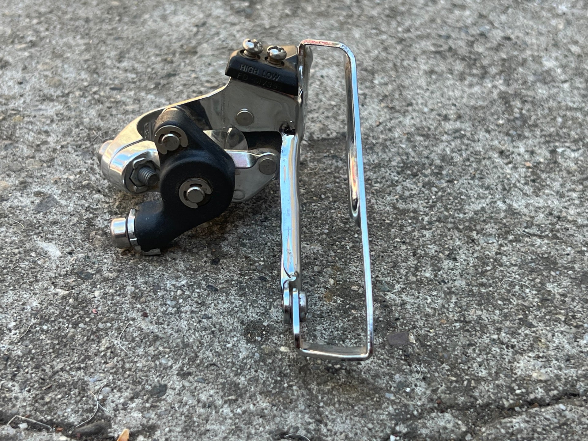 Shimano Deore XT FD-M739 Front Derailleur 28.6mm Top Pull Low Clamp MTB - Image 3