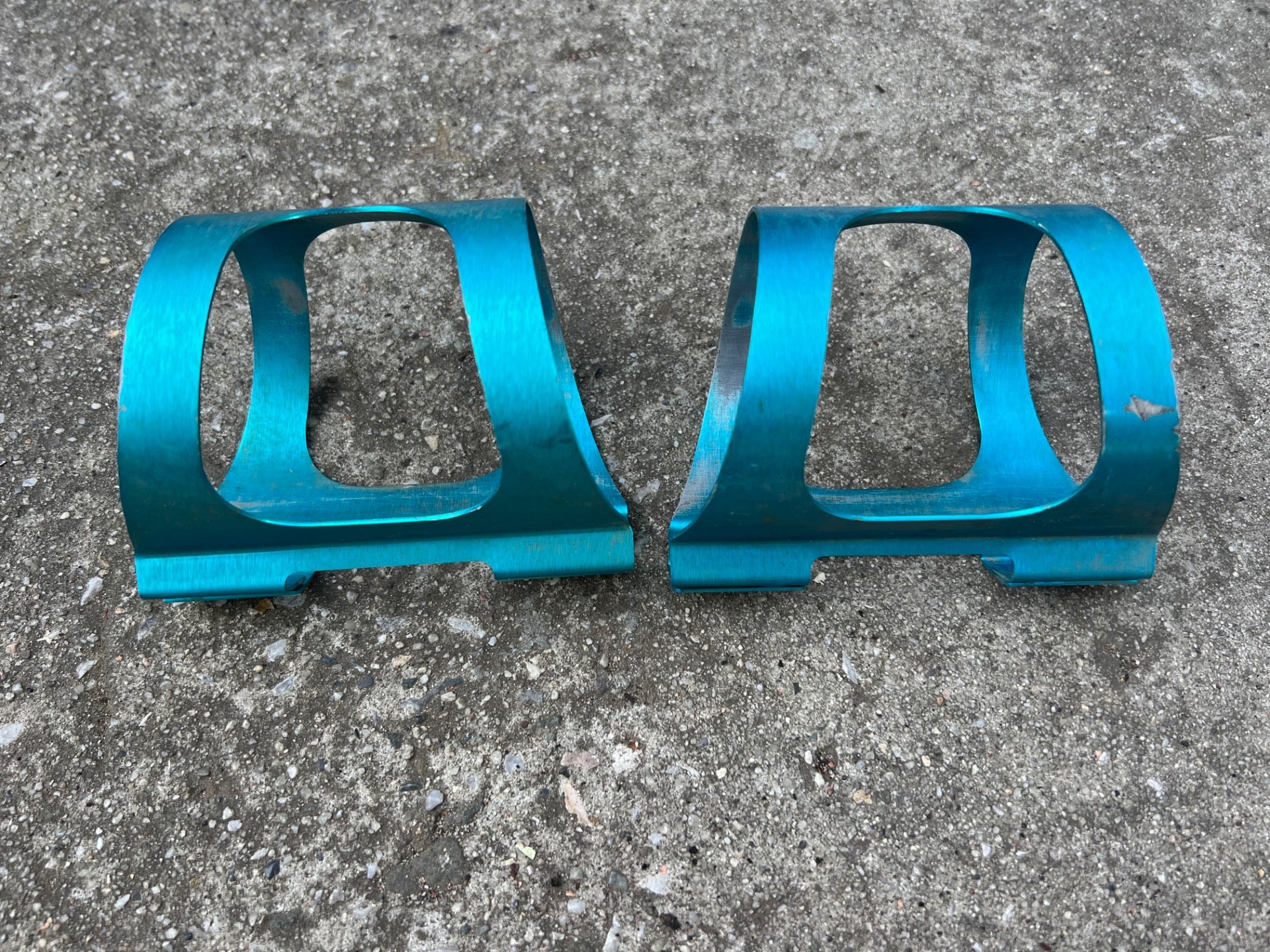 Ringle Bottle H20 Cages Blue Turquoise Anodized Pair 1990s Vintage Retro MTB  - Image 3