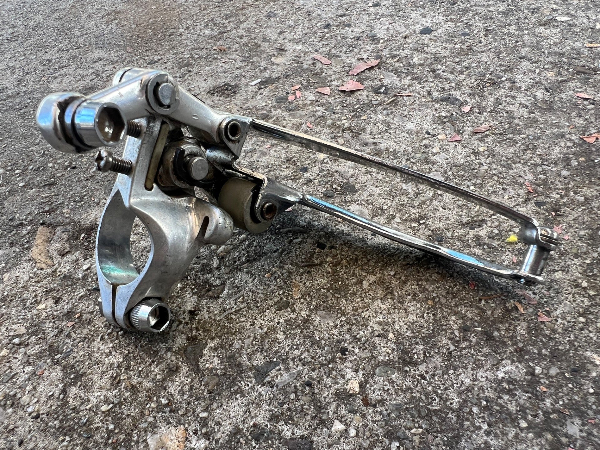 Shimano Deore XT FD-M700 28.6mm Bottom Pull Front Derailleur Triple Deerhead MTB - Image 3