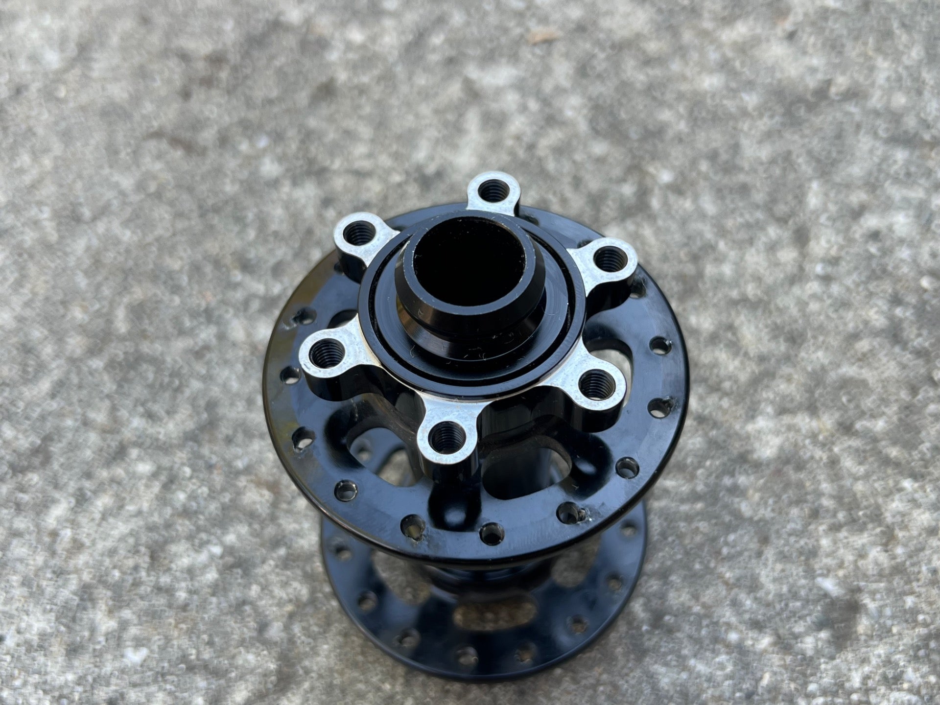 MTB 32H Hole 15x100mm Front Hub 6 Bolt Disc MTB Black Anodized Mountain Bike  - Image 3