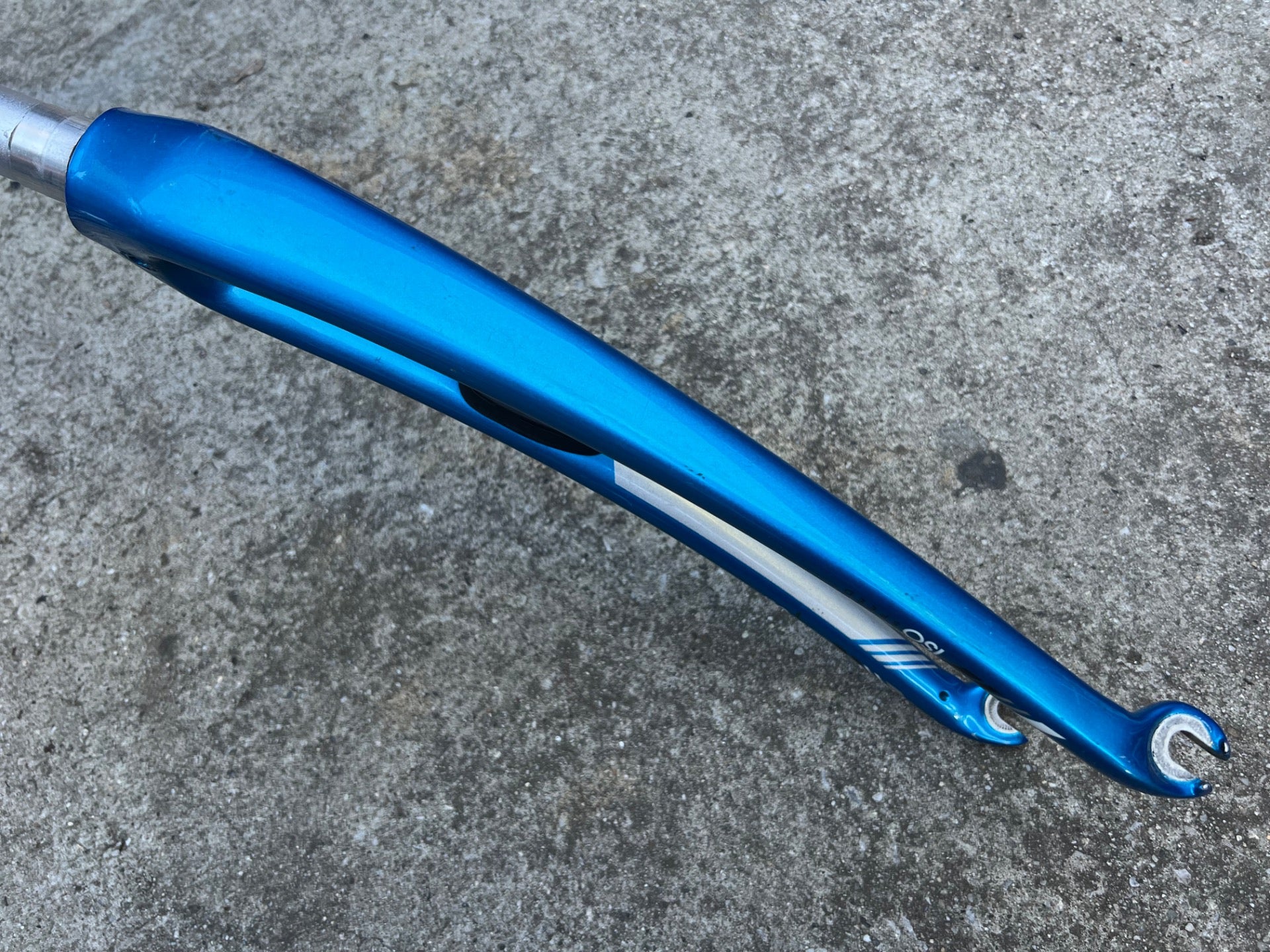 2014 Trek Lexa Carbon Fork 700c 1 1/8” 9” Threadless Steerer Blue White Road  - Image 8