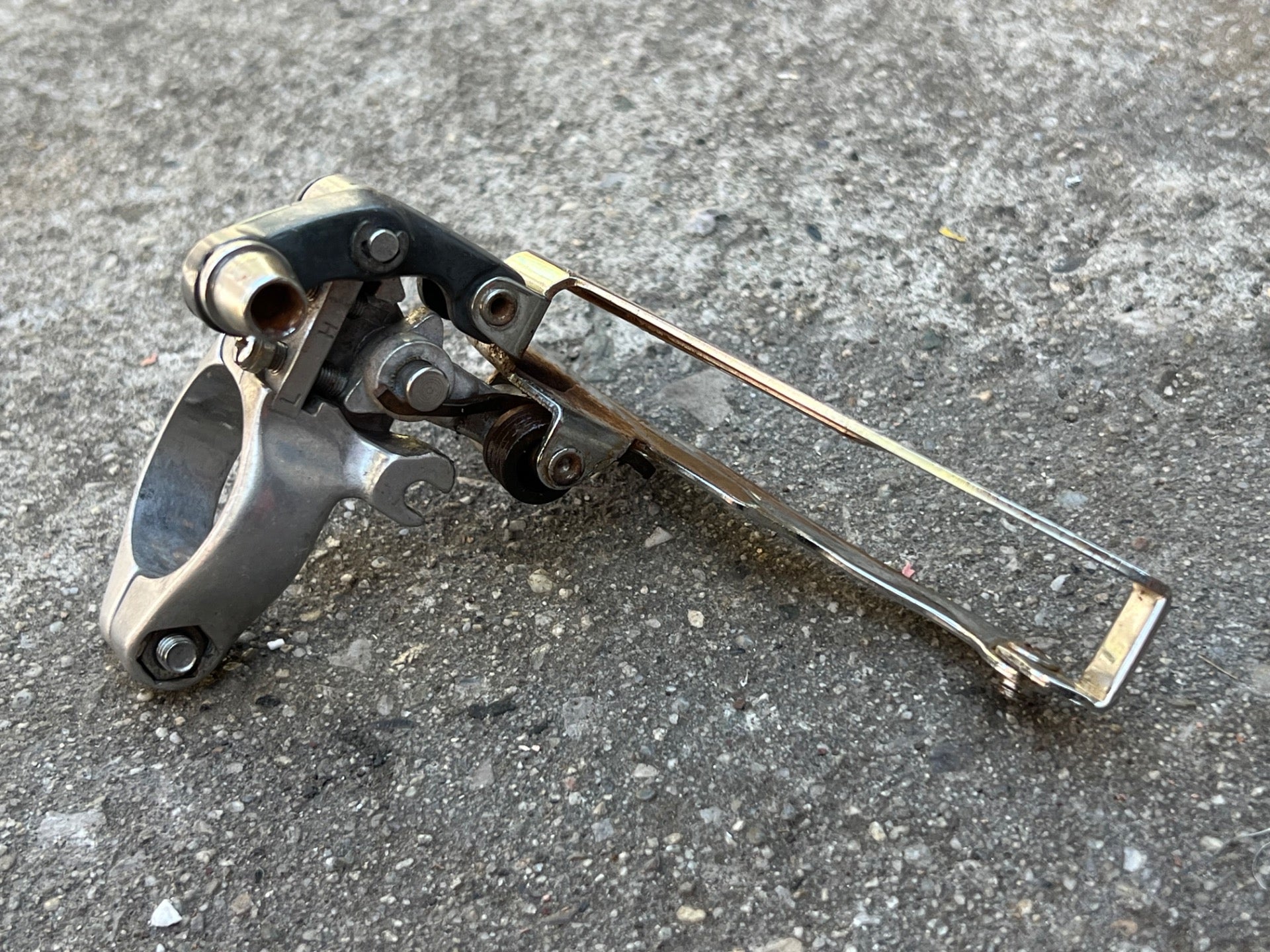 Suntour XC Sport 7000 28.6m Bottom Pull Front Derailleur Vintage MTB Triple - Image 3