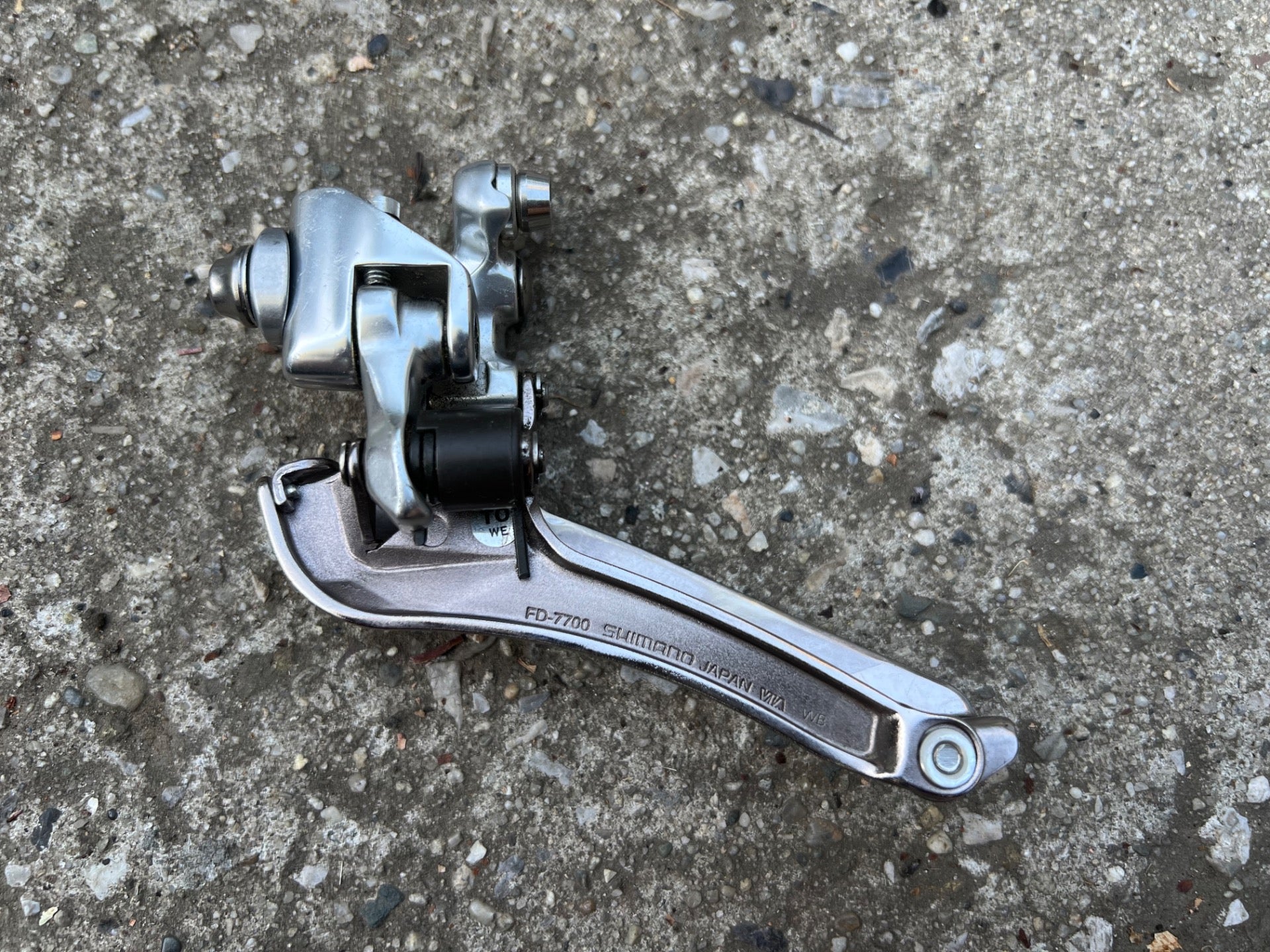 MINT Shimano Dura Ace FD-7700 Front Derailleur Braze On Bottom Pull 2x9 Speed  - Image 3