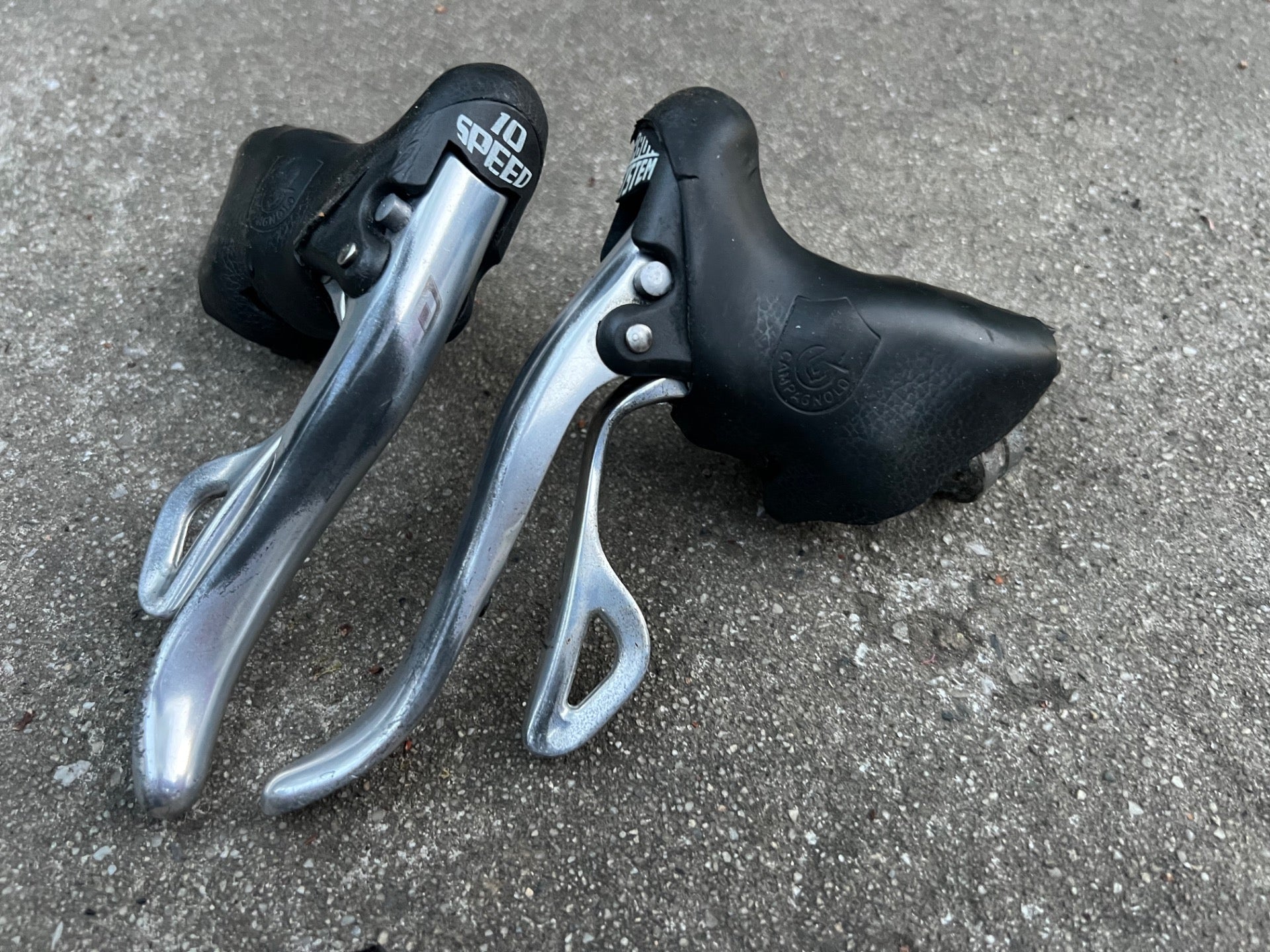 Campagnolo Chorus 2/3x10 Speed Brifters Shifters Set Pair Road Bike Carbon  - Image 6