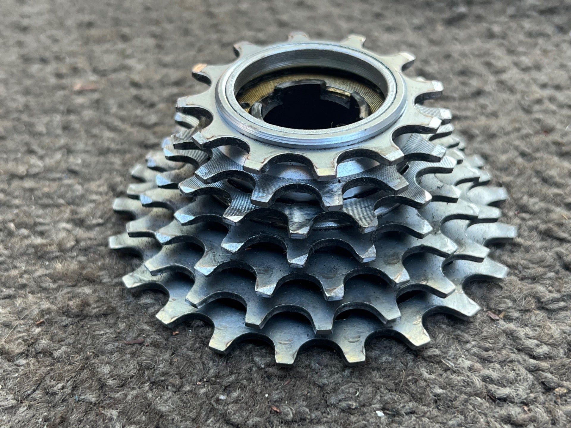 Suntour Winner Pro 12-21 7 Speed 4 Notch Freewheel English Thread Vintage - Image 3