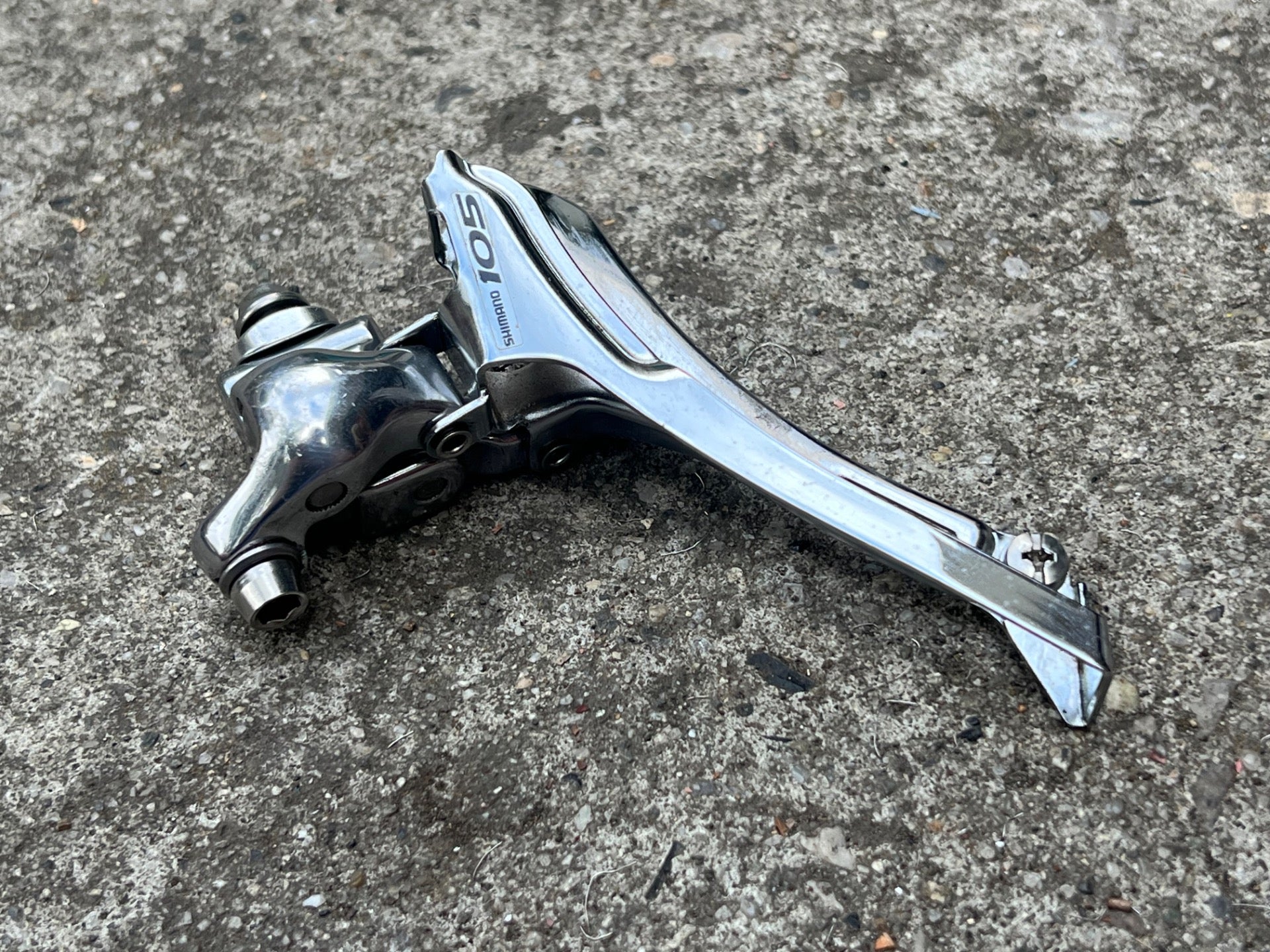 Shimano 105 FD-5600 Front Derailleur Braze On Bottom Pull Double Road 2x10 Speed - Image 3