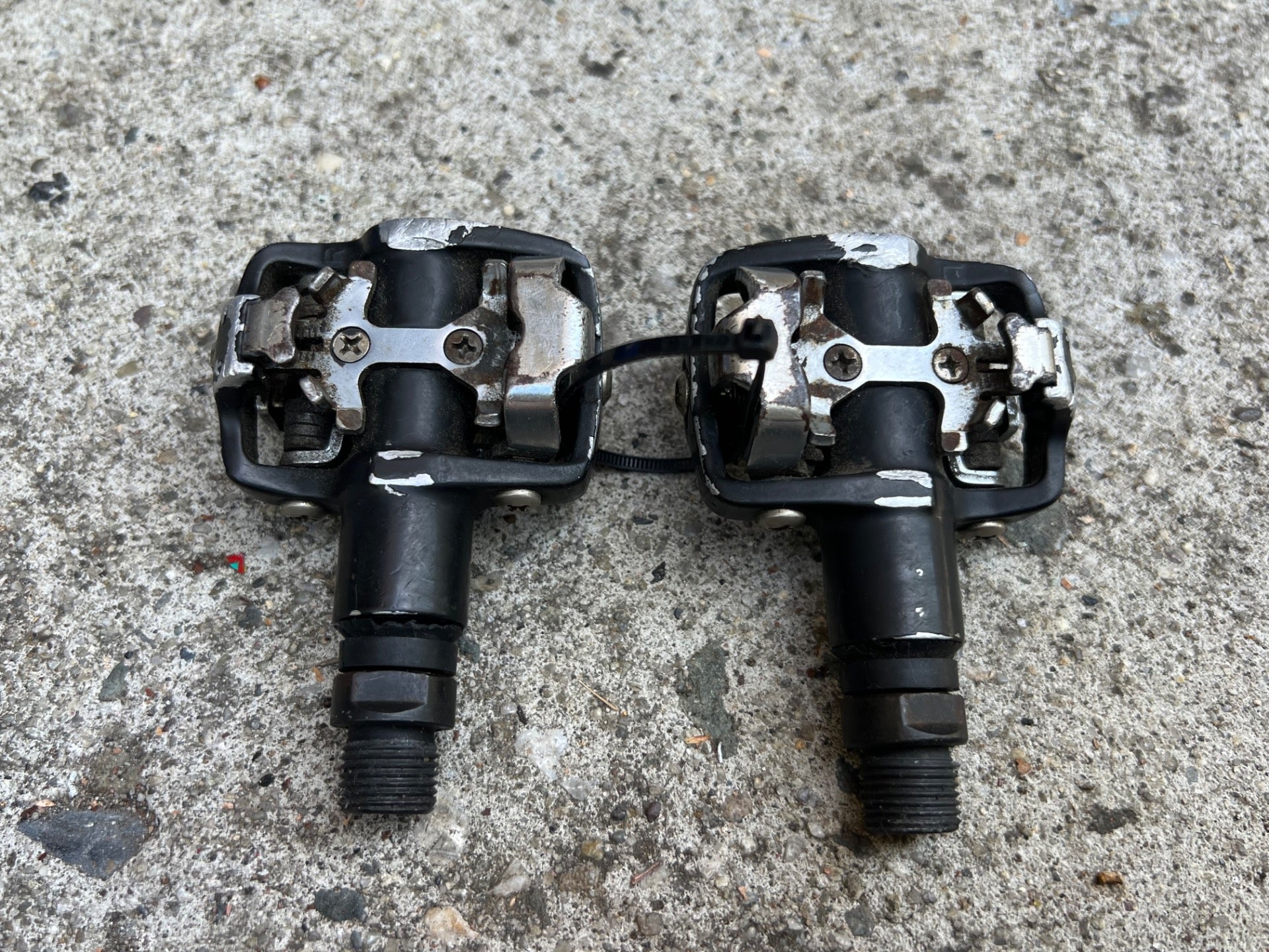 Nashbar Shimano SPD Clipless Pedals Blue Black Gravel Road Touring Bike  - Image 3