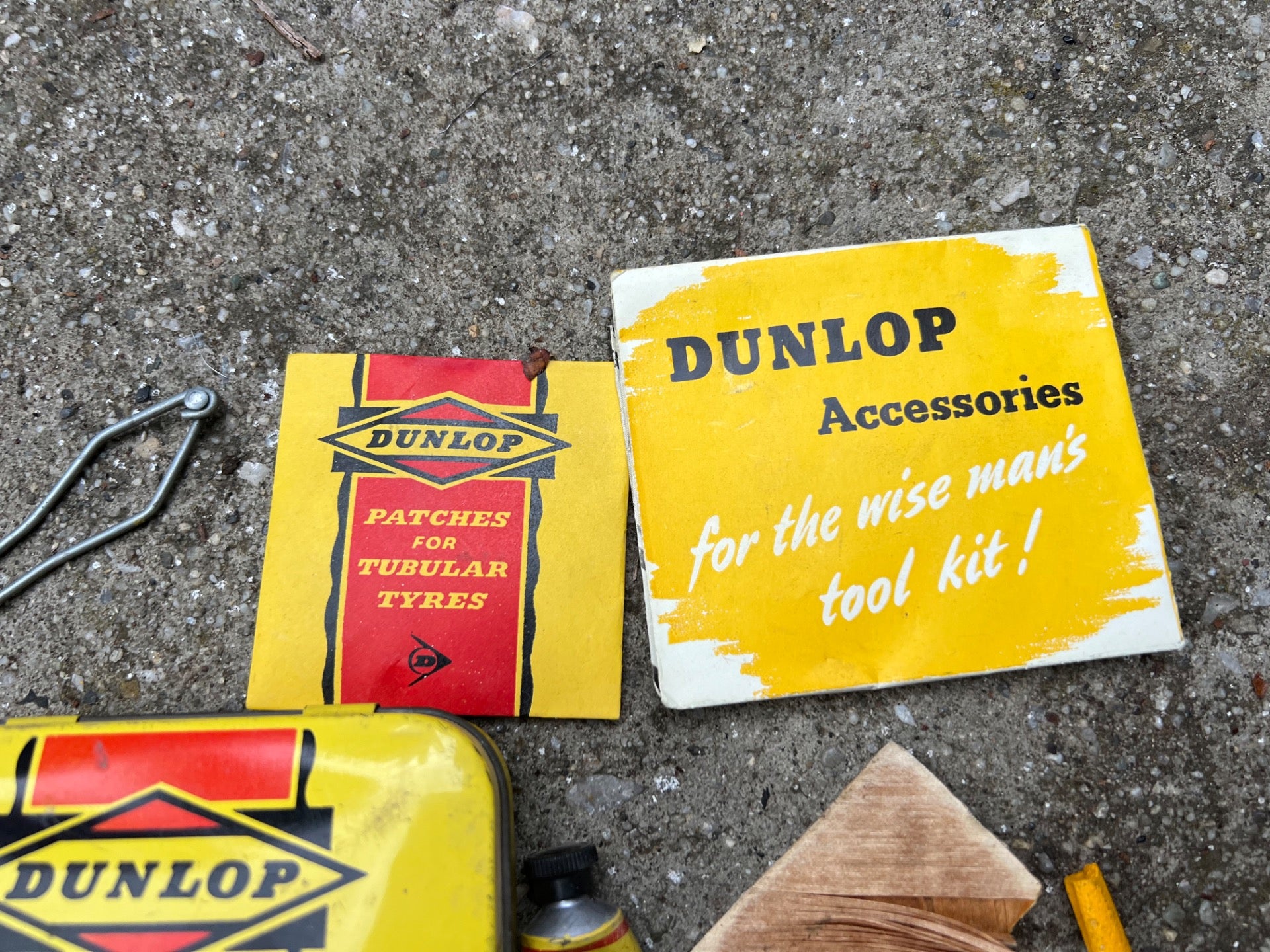 Dunlop Vintage Tire Patch Kit Tubular Tyre Repair Outfit Yellow Antique 70’s  - Image 3