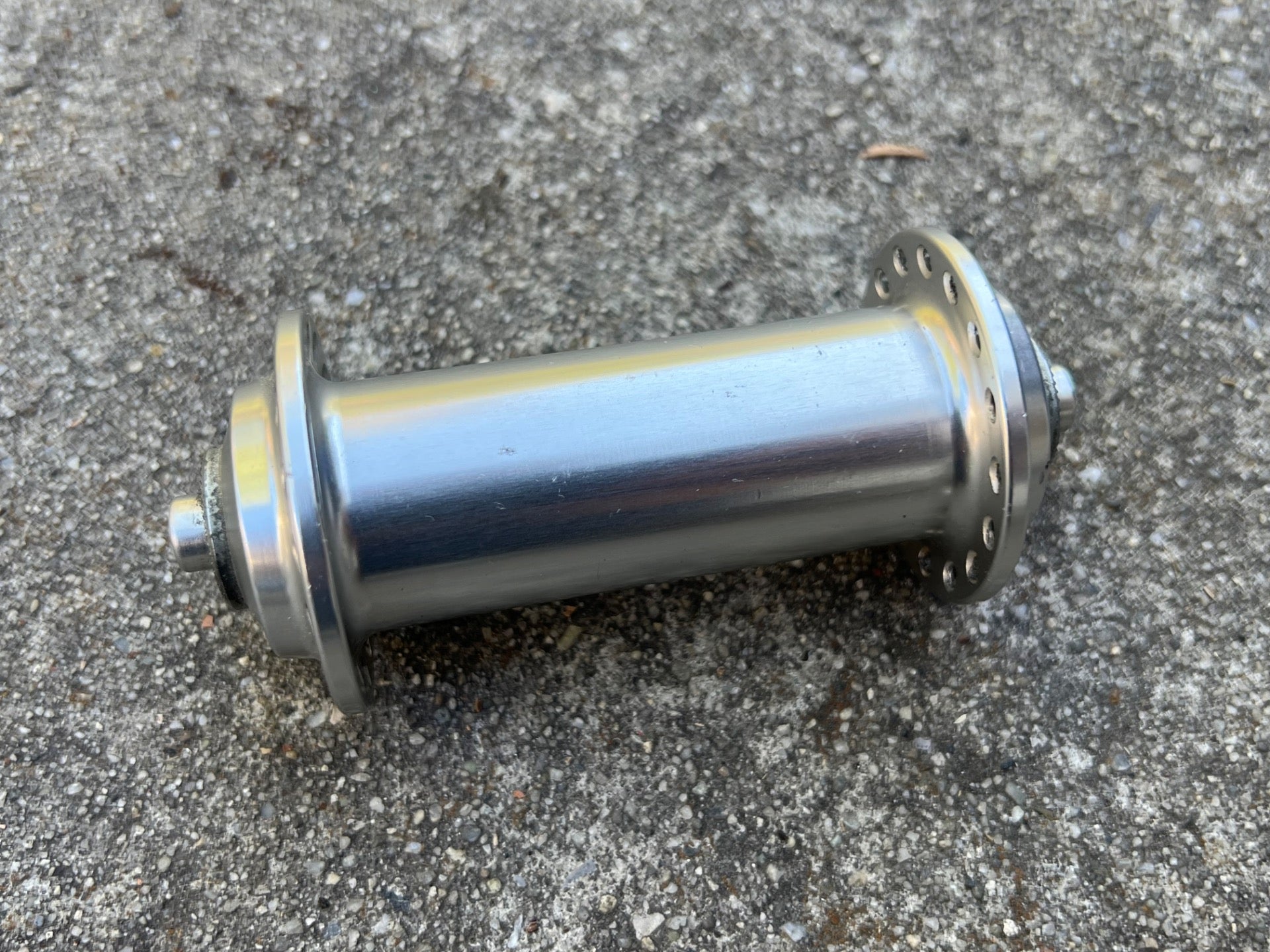 Cannondale CODA 901 Front Hub 32H Hole 100mm Vintage MTB Mountain Bike Silver - Image 3