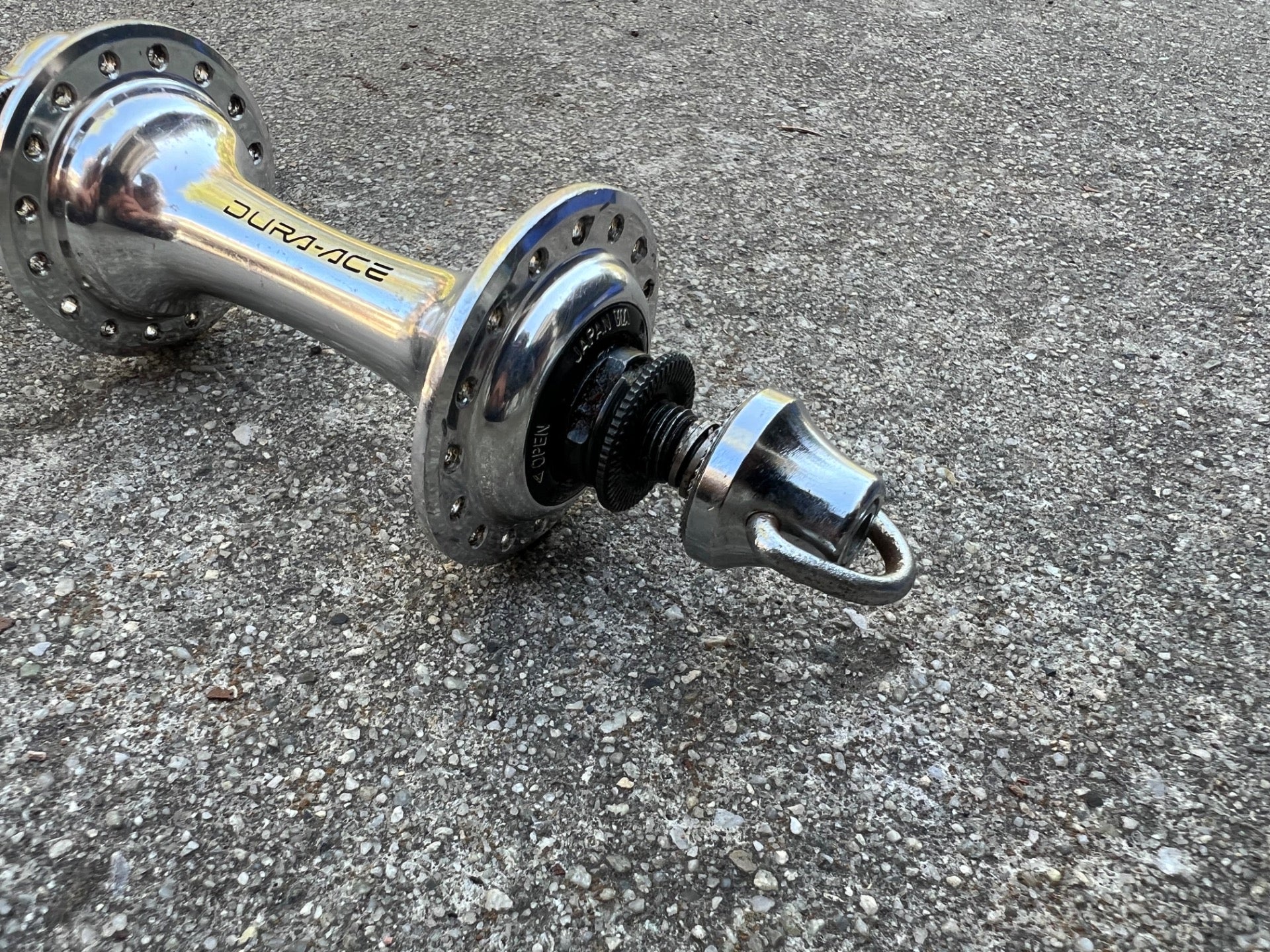 Shimano Dura Ace 7400 Front Hub 32H Hole 100mm Quick Release Vintage Road Bike  - Image 3