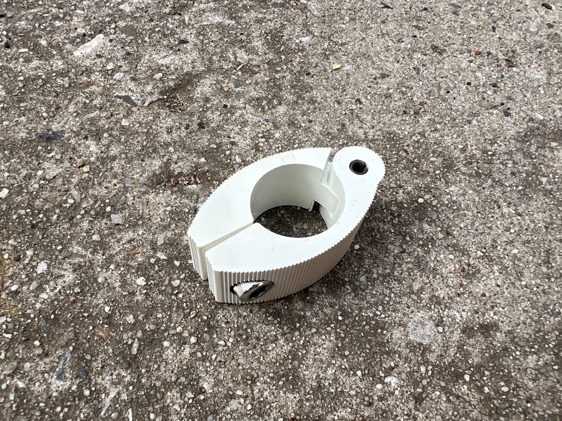 NOS Strong 25.4mm BMX Seatpost Clamp Hinged Hinge Bolt On White Retro OG 80’s - Image 3