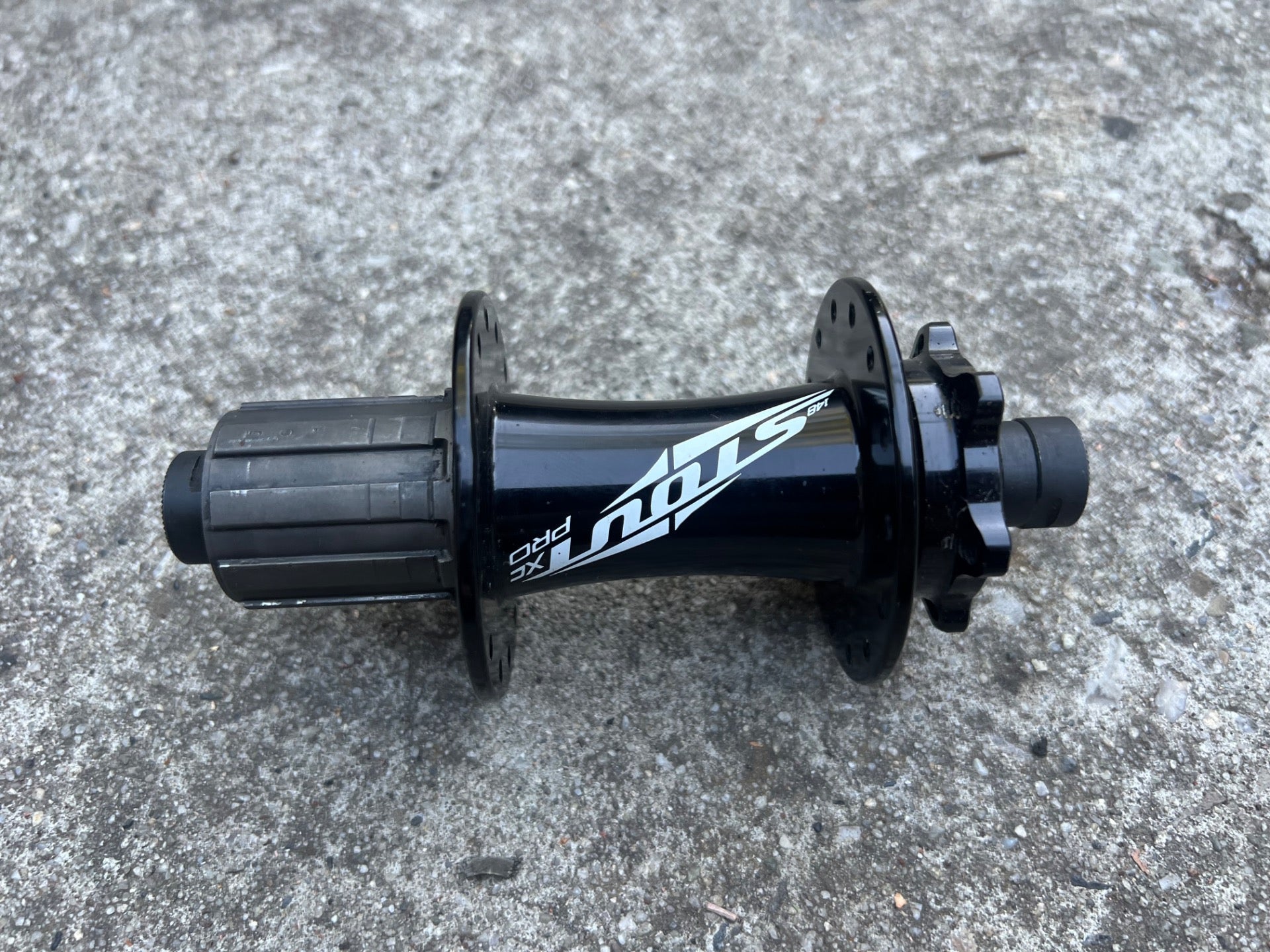 Specialized Stout Rear Hub 12x148mm 6 Bolt Disc 8-10 Speed Shimano Hyperglide  - Image 3
