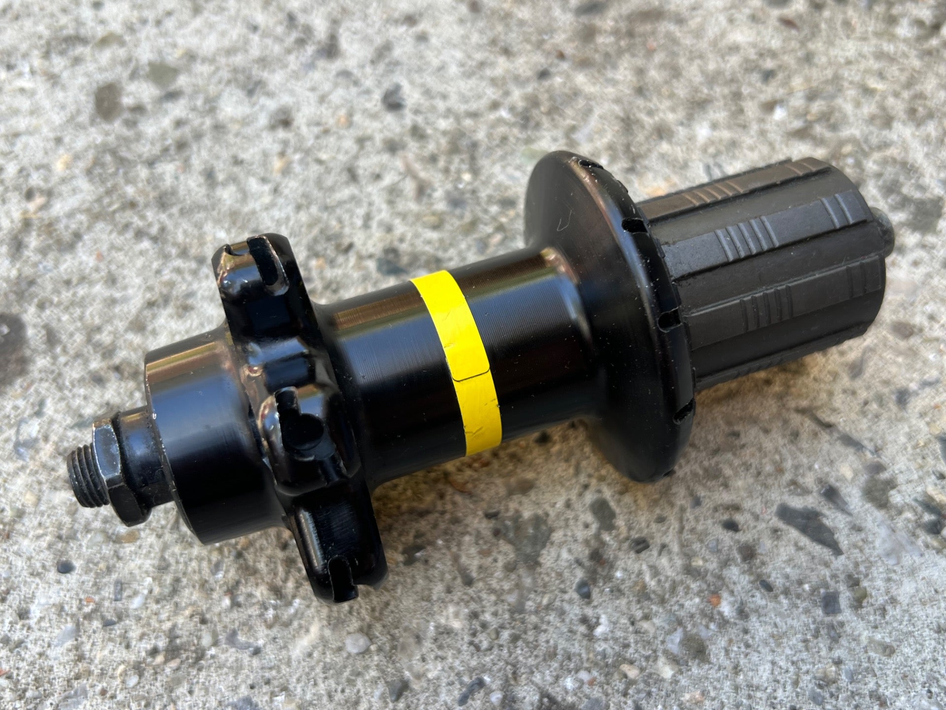 Mavic 24H Hole Rear Hub 130mm 11 Speed Shimano Hyperglide Black Road Bike Retro - Image 3