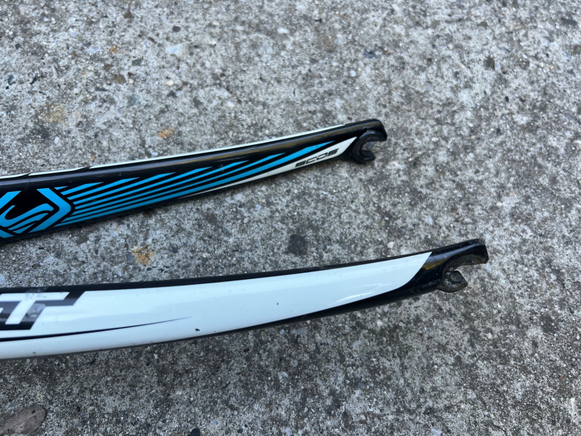 Scott Carbon Fork 700c 1 1/8” 9.25” Threadless Steerer Road White Blue Black  - Image 8