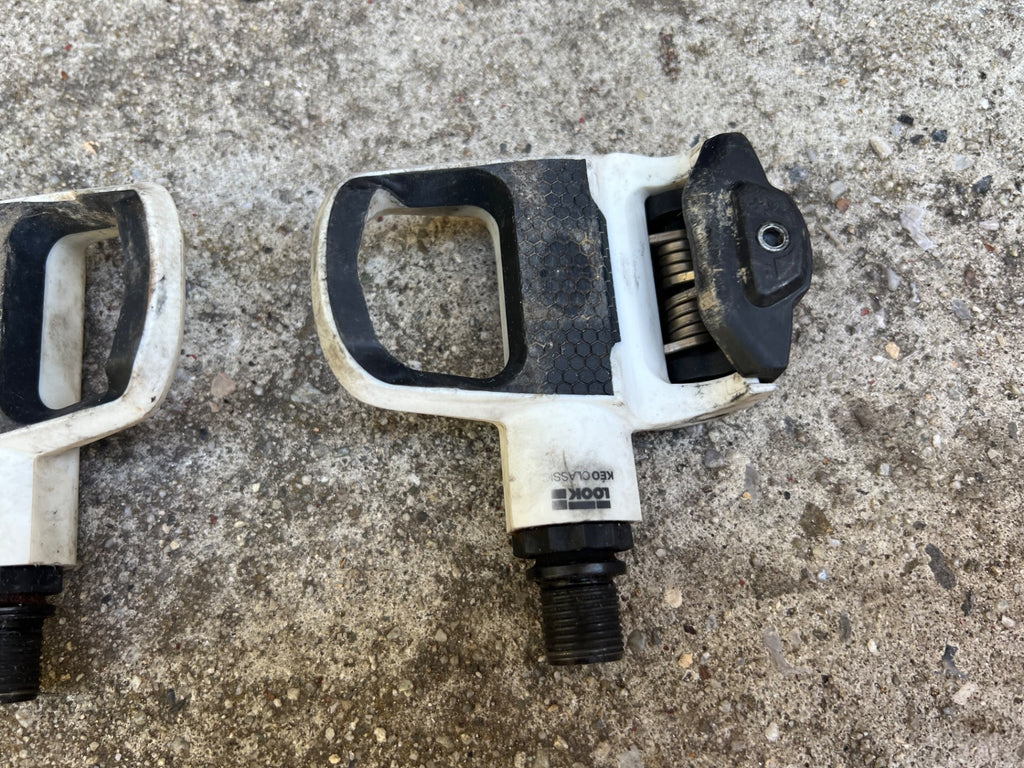 Look KEO Classic Clipless Pedals White Black Road Gravel Bike 9/16” - Image 3