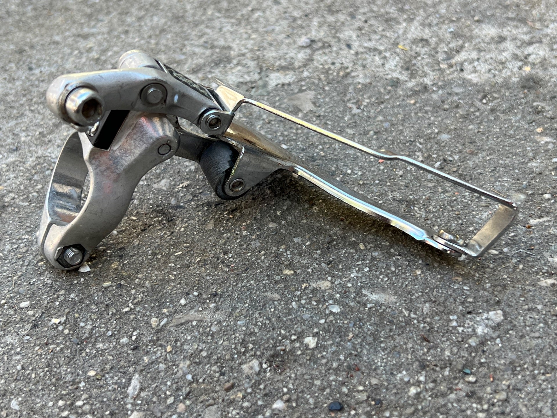 Shimano Deore FD-MT62 28.6mm Bottom Pull Front Derailleur Vintage MTB Triple  - Image 3