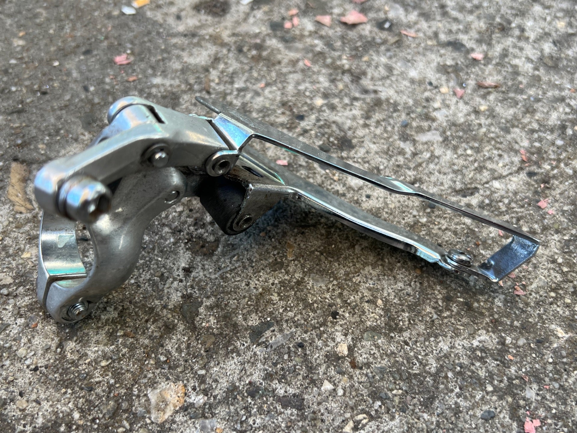NICE Shimano Deore FD-MT60 Front Derailleur 28.6mm Bottom Pull Triple Vintage  - Image 3