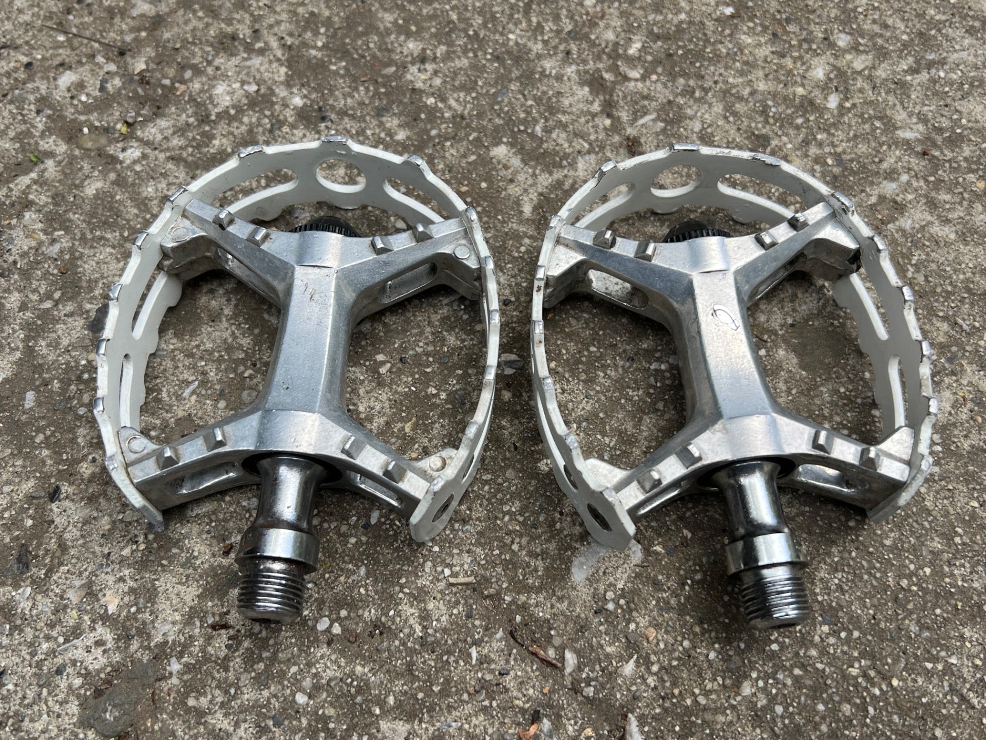 Suntour XC-II White 9/16” Pedals Vintage Retro Bike Mountain MTB ATB XC2  - Image 3