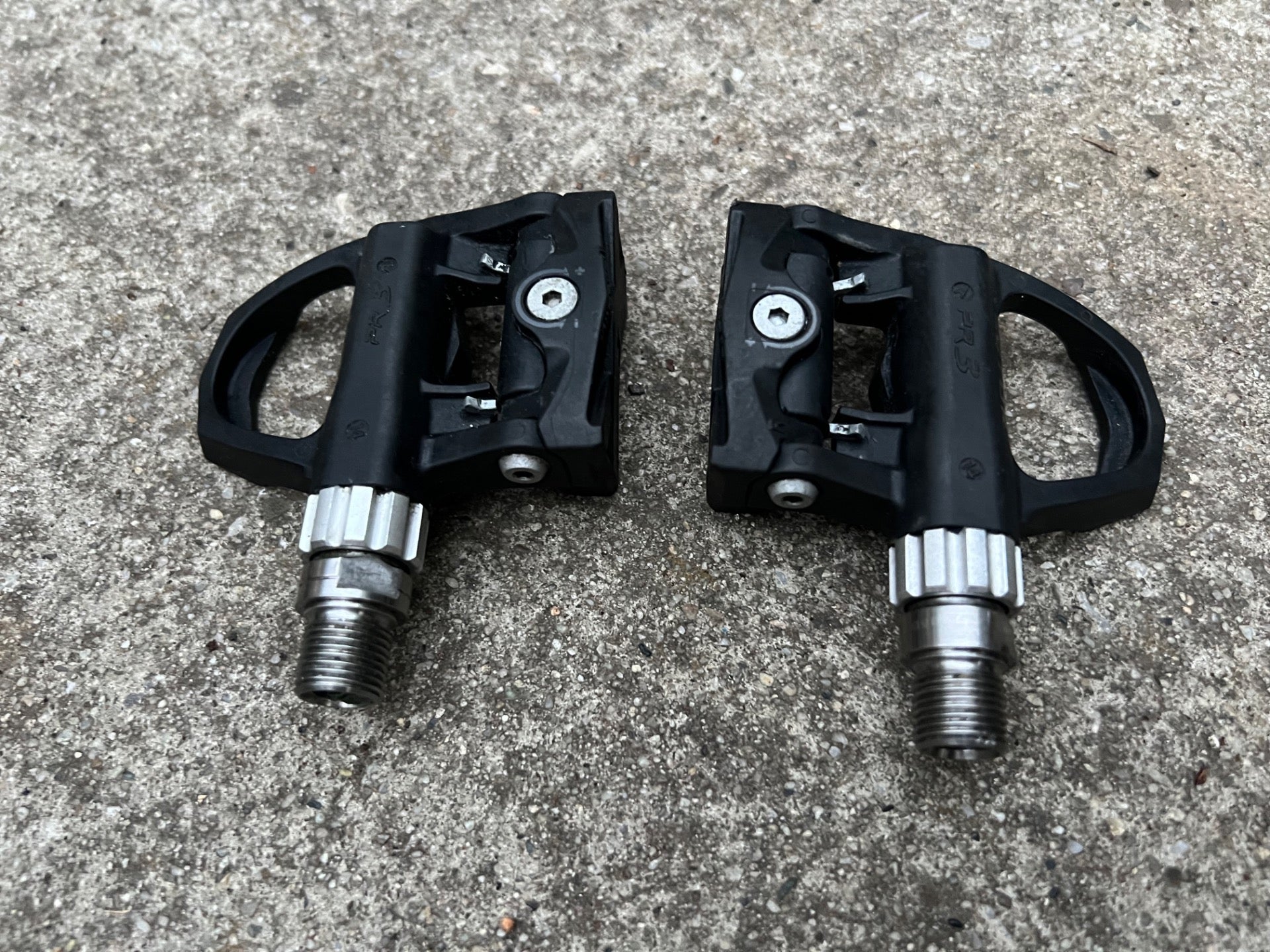 Garmin Vector PR 3 Clipless Pedals Power Meter Plus Spare Parts Black Road  - Image 8