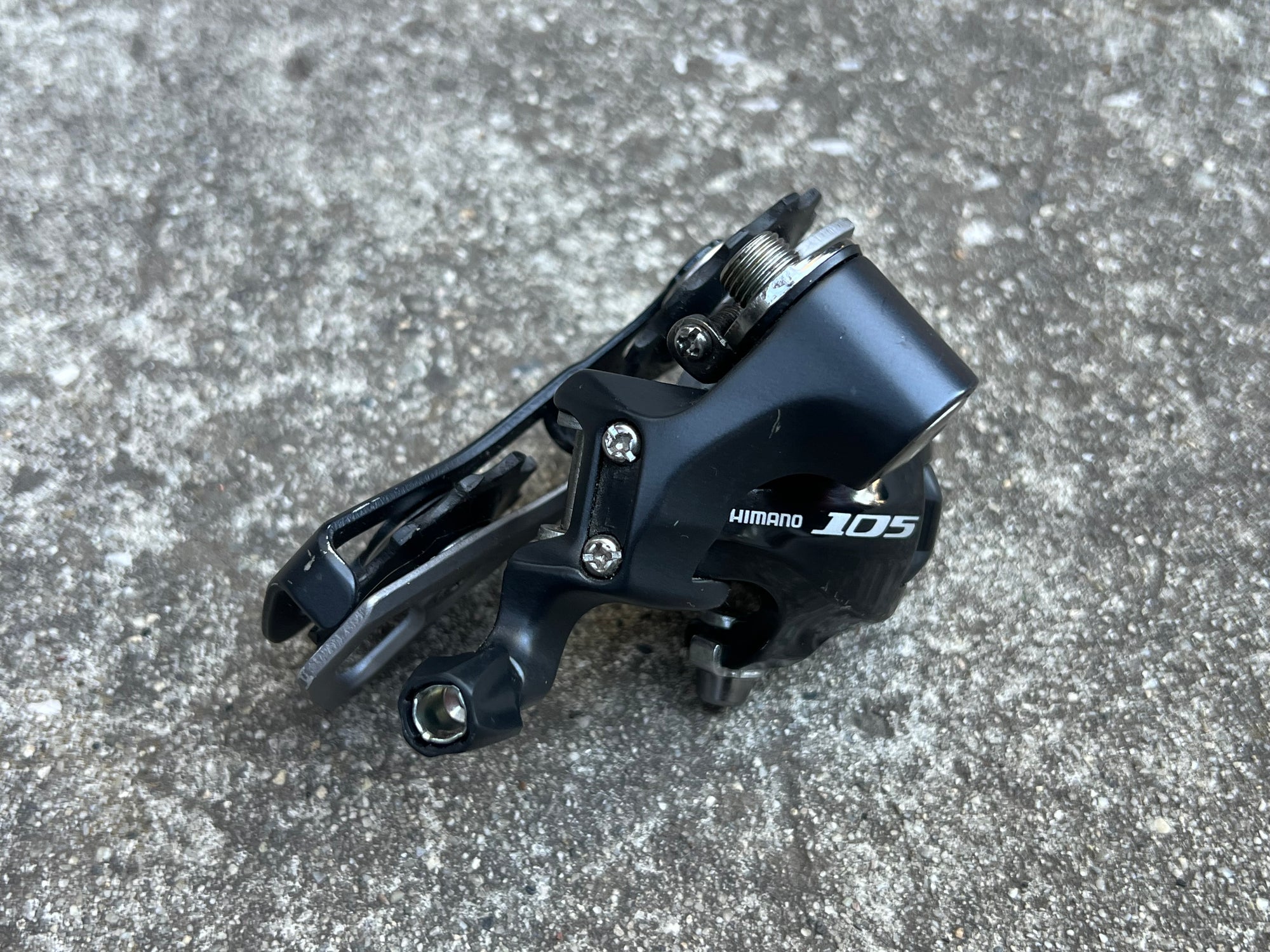 Shimano 105 RD-5700 Short Cage 10 Speed Rear Derailleur Road Bike Black