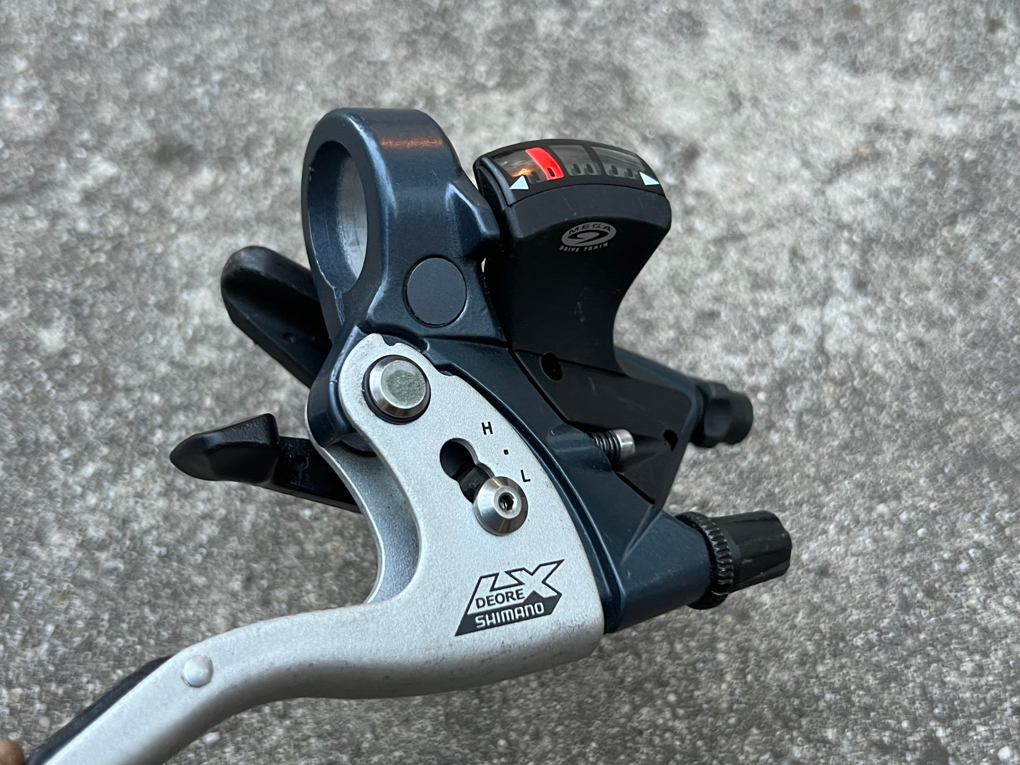 Shimano Deore LX ST-M570 9 Speed Right Rear Brake and Shifter Combo V Brake MTB