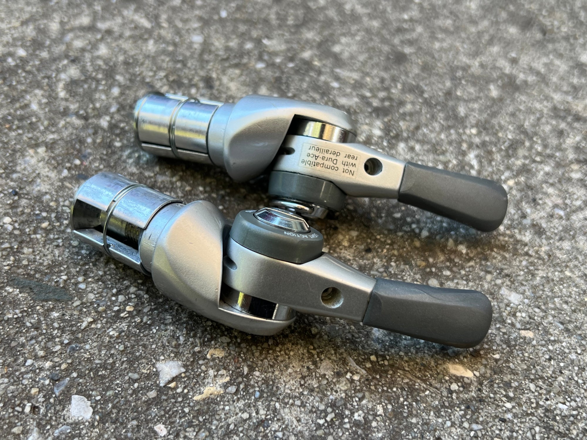 Shimano Ultegra SL-BS64 3x8 Speed Bar End Friction Index Shifters Touring