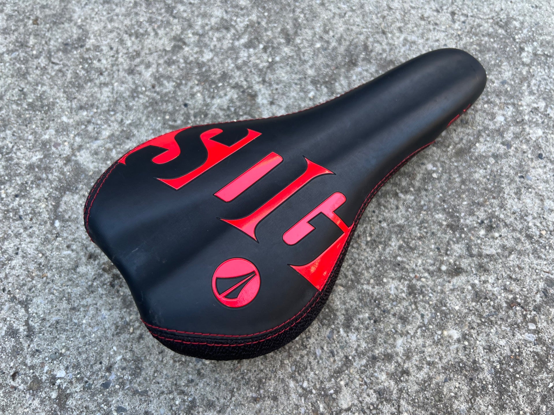 SDG Fly JR Black Red 125mm Kids Saddle MTB Mountain Bike Racing Kid’s - Image 4