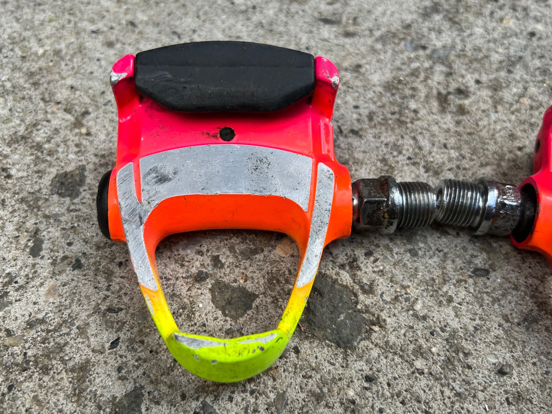 Look Carbon ARC PP76 Clipless Pedals Pink Orange Rainbow Neon Sunset Gatorfade - Image 4