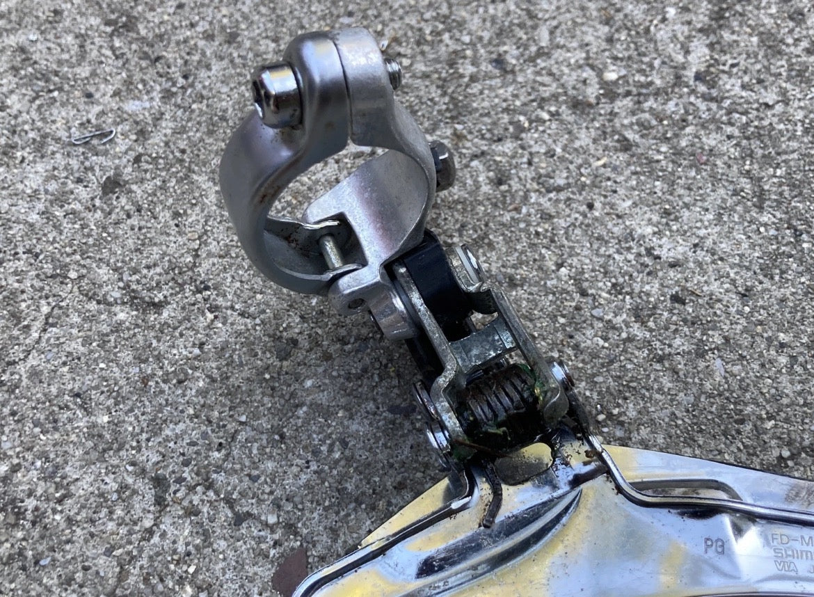 Shimano 300LX FD-M300-C 28.6mm Bottom Pull Front Derailleur Vintage Hybrid MTB - Image 4