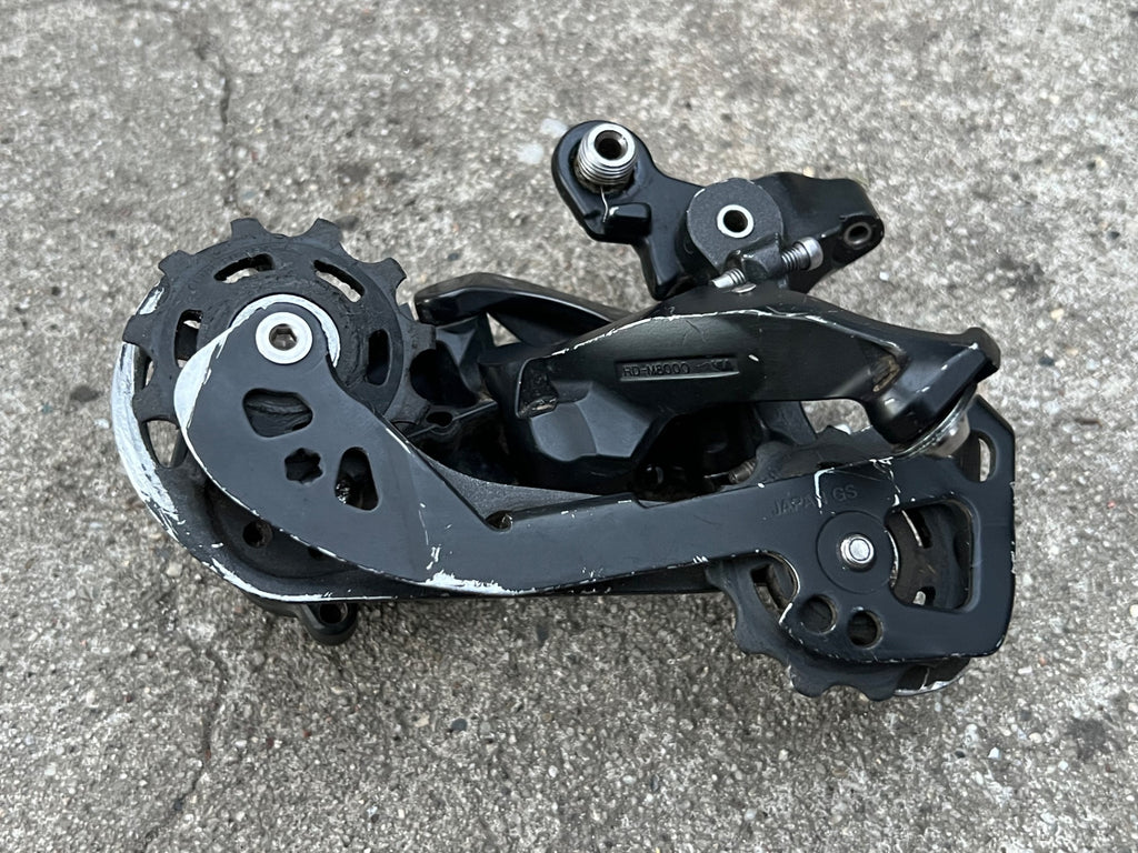 Shimano Deore XT M8000 GS 11 Speed Medium Cage Rear Derailleur Clutch Shadow  - Image 5