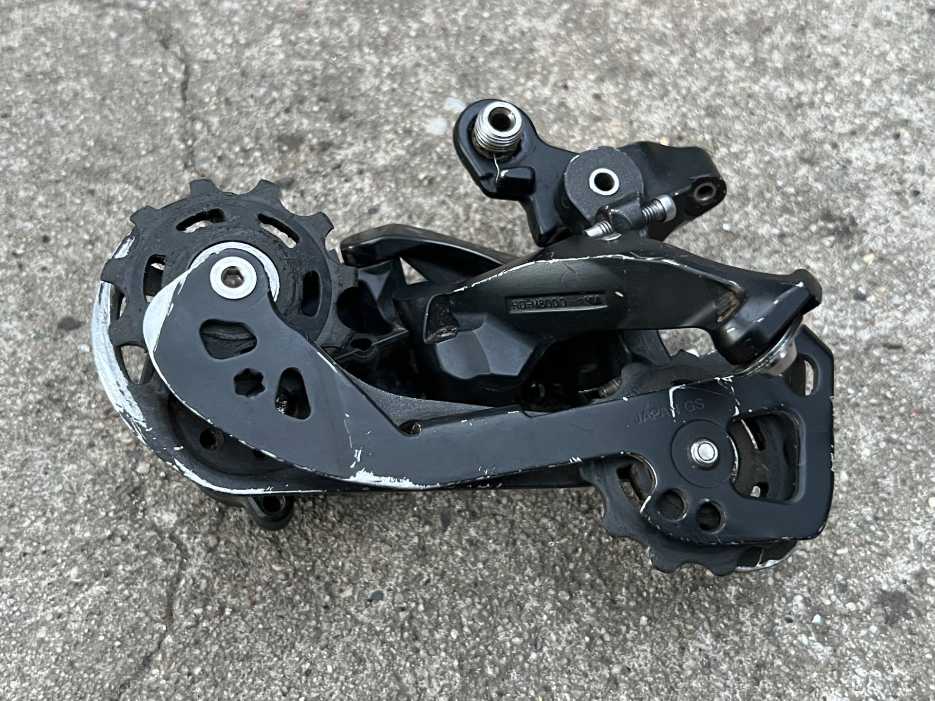 Shimano Deore XT M8000 GS 11 Speed Medium Cage Rear Derailleur Clutch Shadow  - Image 5
