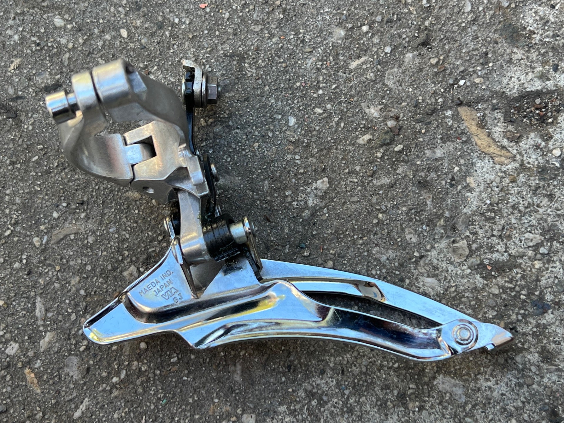 NICE Suntour XCM Front Derailleur 28.6mm Bottom Pull Vintage MTB Black Triple  - Image 4