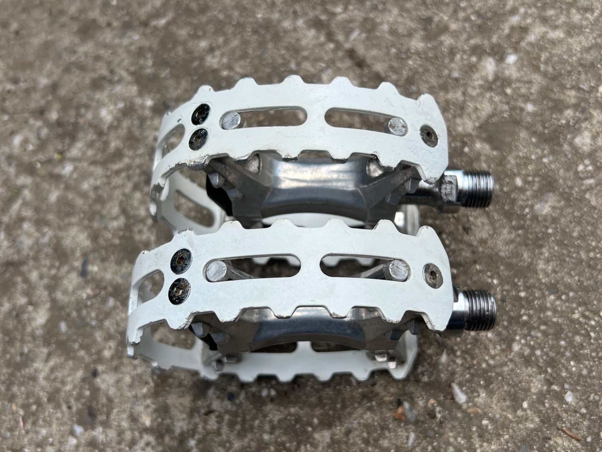 Suntour XC-II White 9/16” Pedals Vintage Retro Bike Mountain MTB ATB XC2  - Image 4