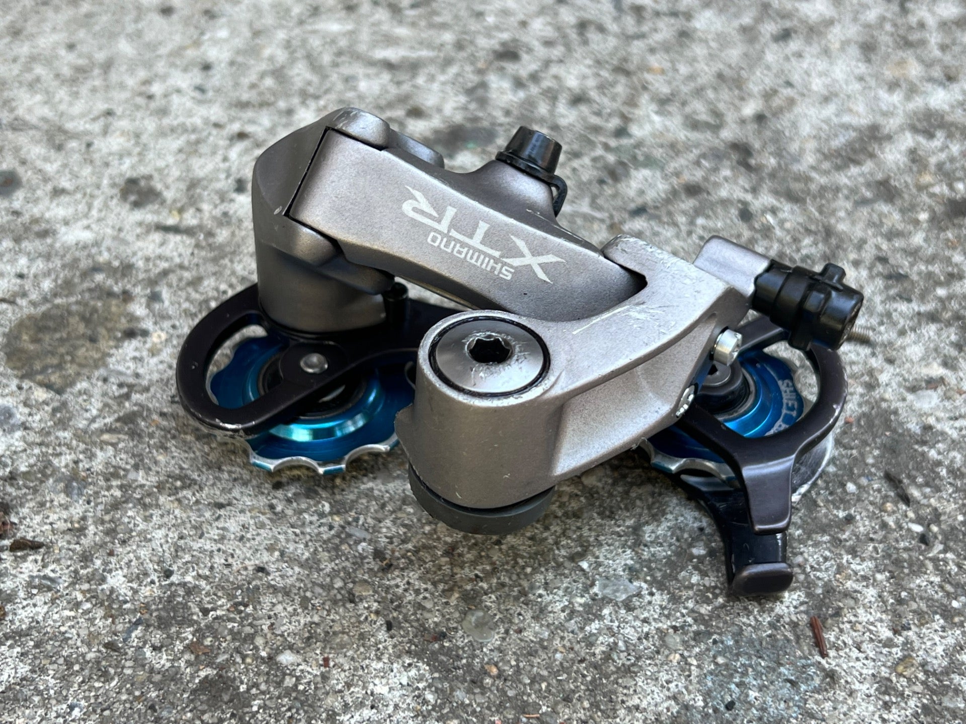 Shimano XTR RD-M950 Medium Cage Rear Derailleur 8 Speed Vintage MTB Mountain  - Image 5