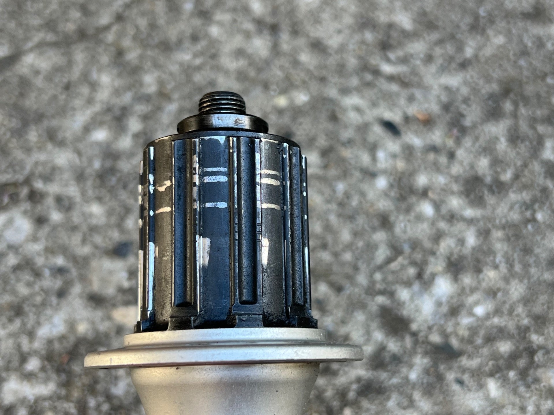 Shimano Deore XT FH-M752 32H 135mm 8-10 Speed Rear Hub MTB Mountain Bike Silver - Image 4