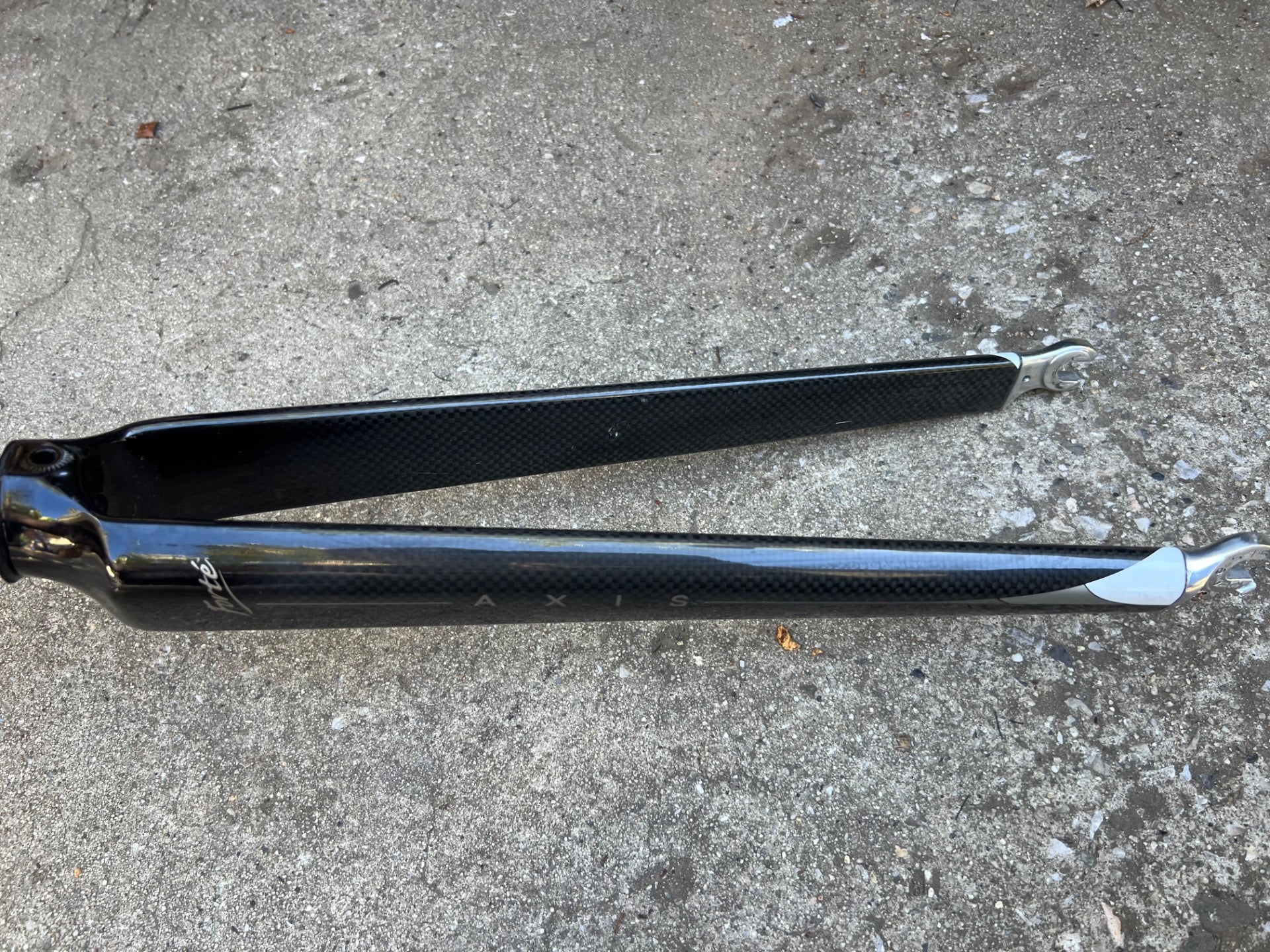 Forte Axis Carbon Fork 700c 1 1/8” 9.5” Threadless Steerer Black Road Bike Gray - Image 10