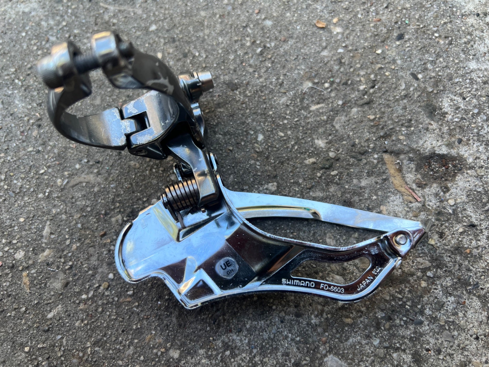 Shimano Ultegra FD-6603 34.9mm Bottom Pull Triple 3x10 Speed Front Derailleur  - Image 4