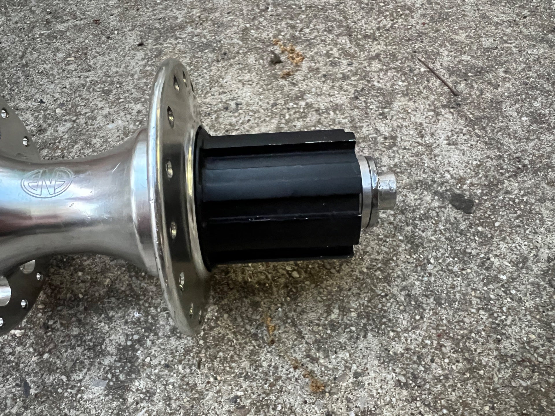 Bianchi ENE 130mm 9-12 Speed Campagnolo Ultra Drive Rear Hub Silver High Flange - Image 4