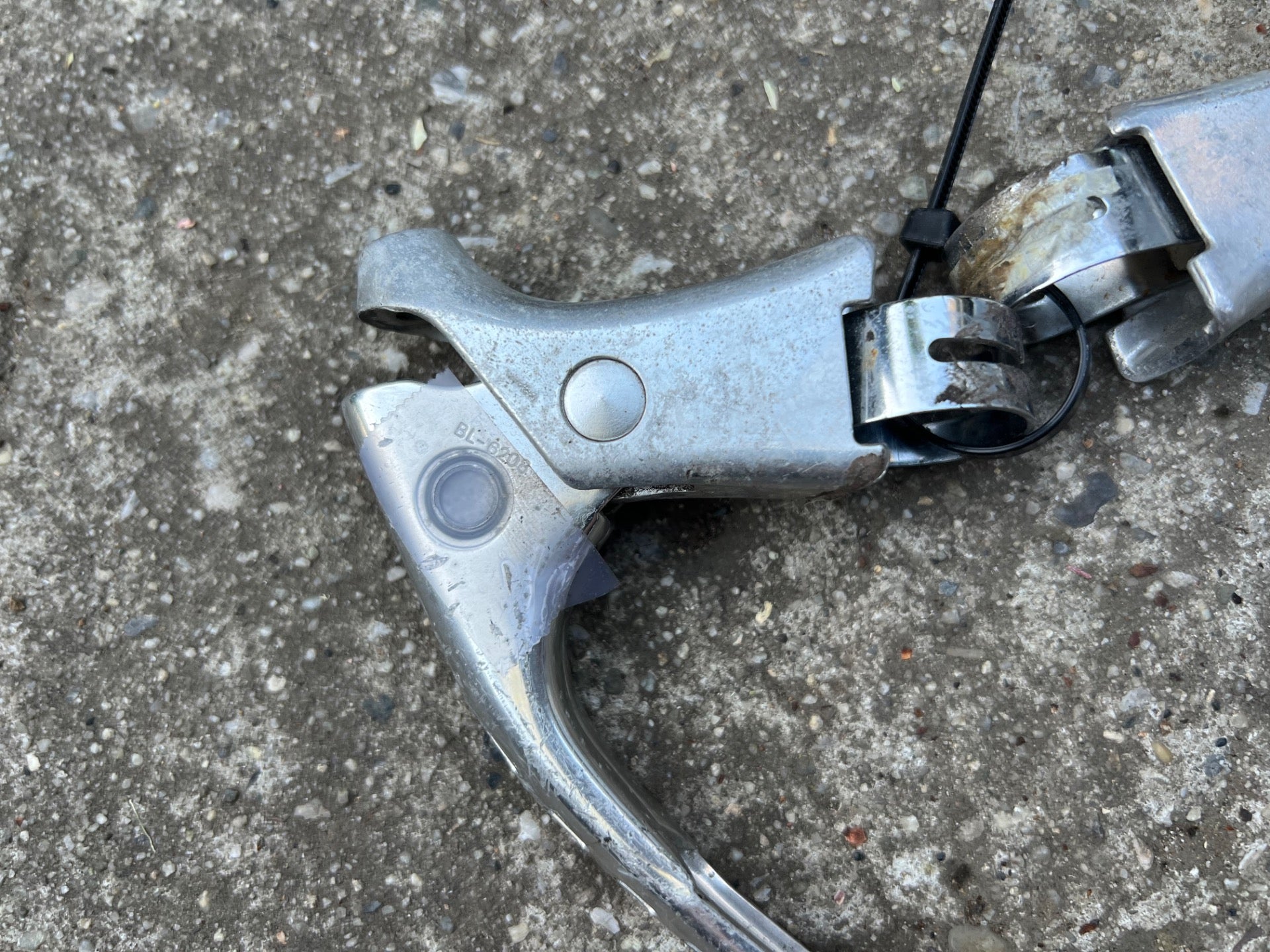 Shimano 600 BL-6208 Brake Levers Pair Vintage Retro Road Bike Drop Bar Silver  - Image 4