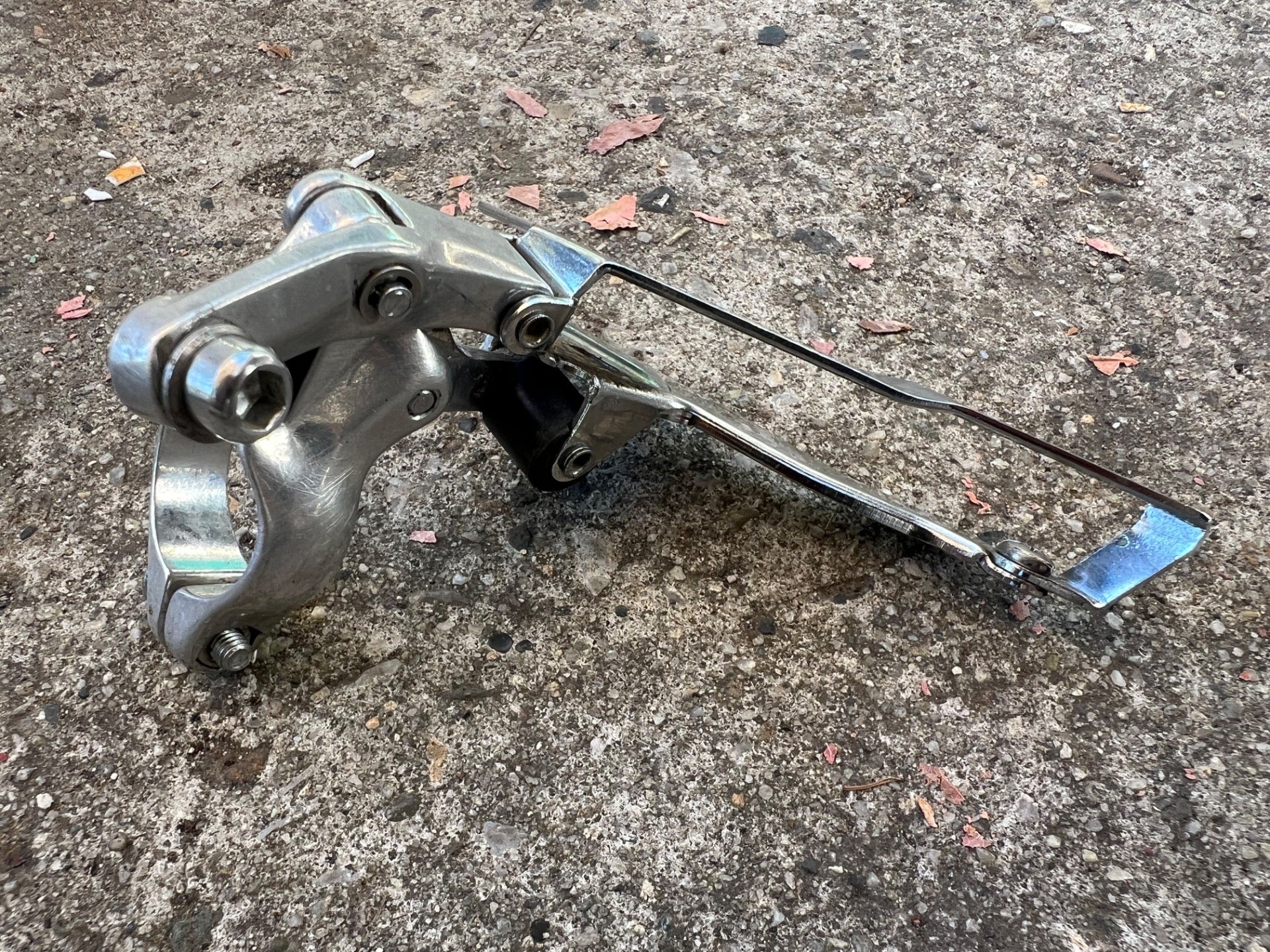 Shimano Deore FD-MT60 Front Derailleur 28.6mm Bottom Pull Triple Vintage - Image 4