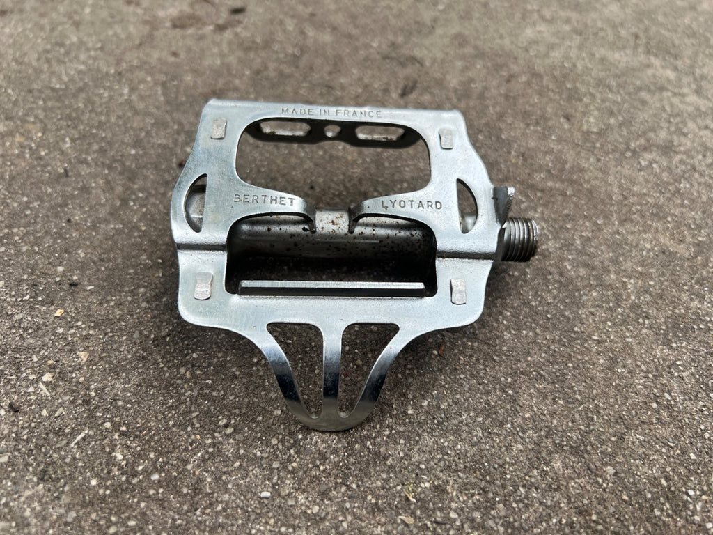 Lyotard Berthet 1/2” Left Non Drive Side Pedal Chrome Vintage Retro Steel Road  - Image 4