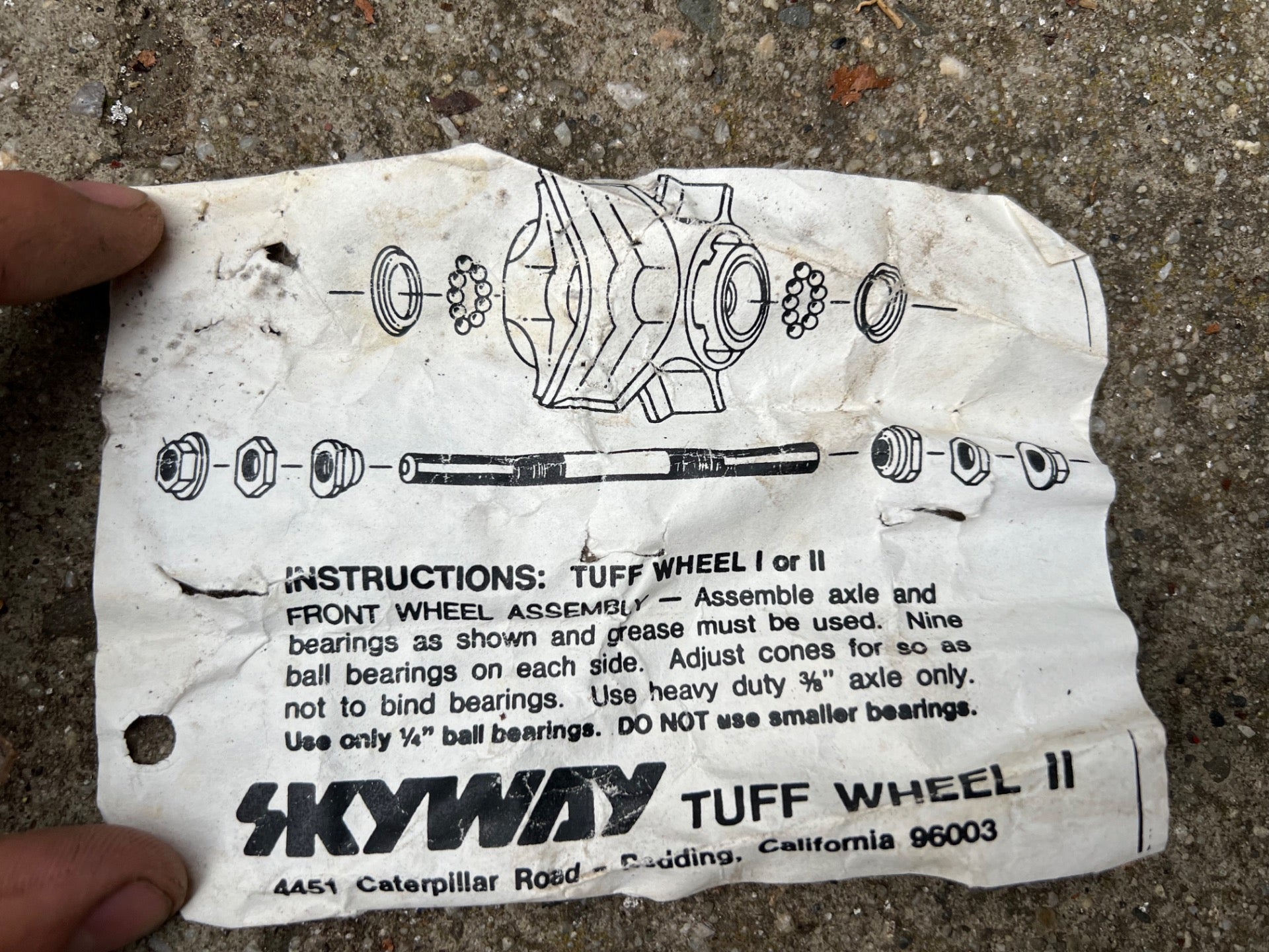 NOS Skyway Tuff Wheel 1 & 2 Axle Bearing Rebuild Kit With Nuts Seals - Image 4