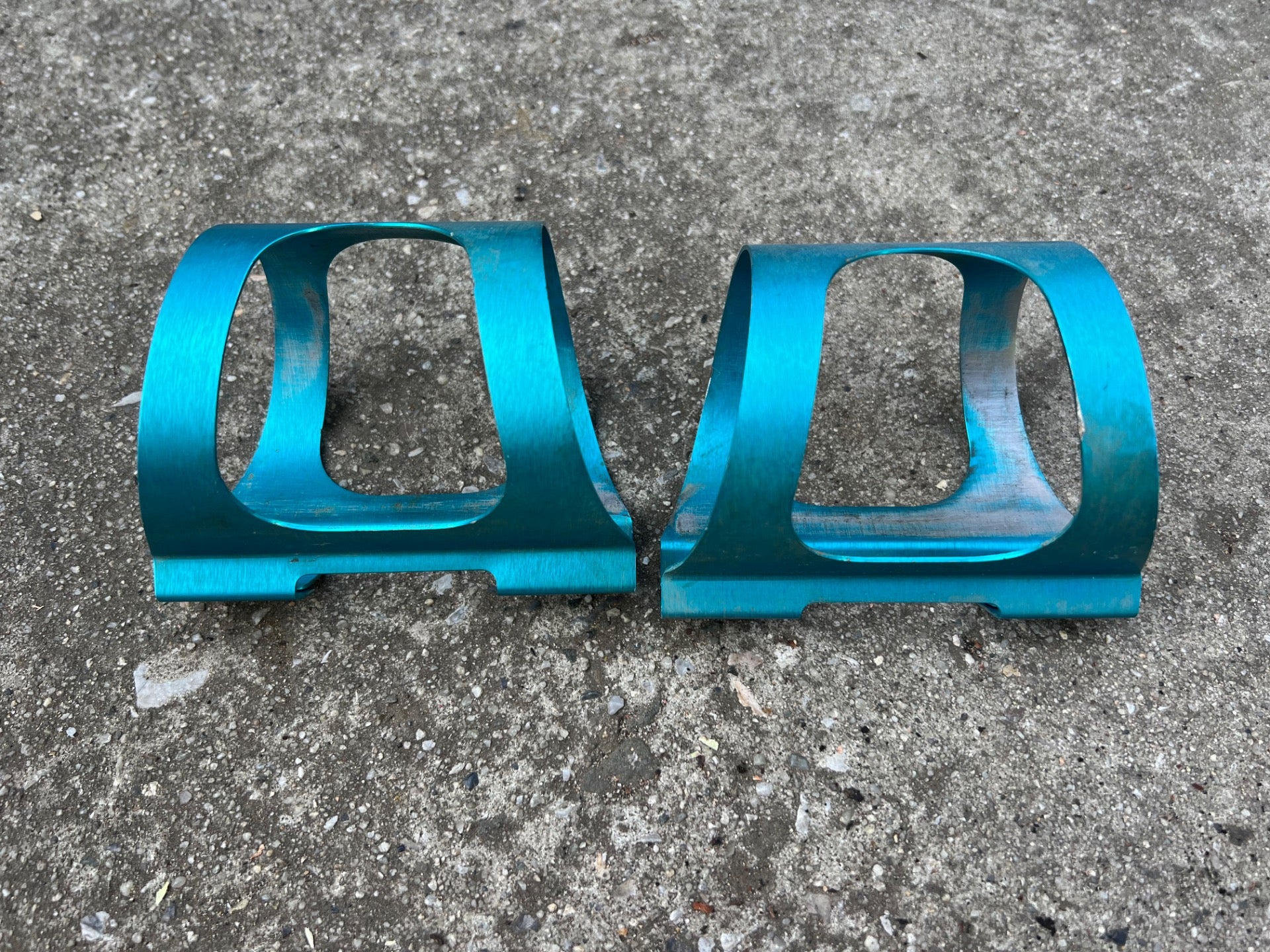 Ringle Bottle H20 Cages Blue Turquoise Anodized Pair 1990s Vintage Retro MTB  - Image 4