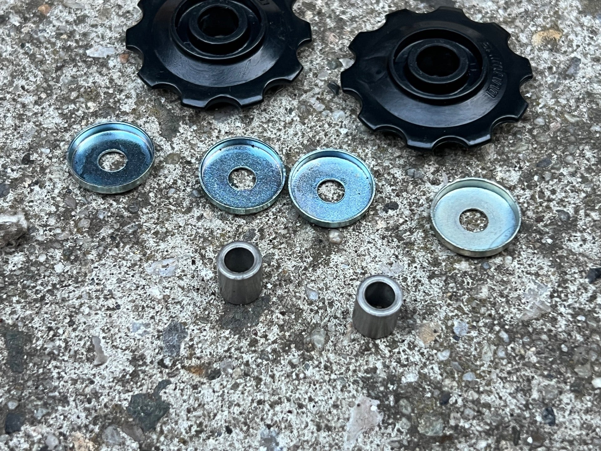 NOS NEW Shimano 10T Tooth Pulleys 5/6/7 Speed 1980’s Black Embossed Logo Retro  - Image 4