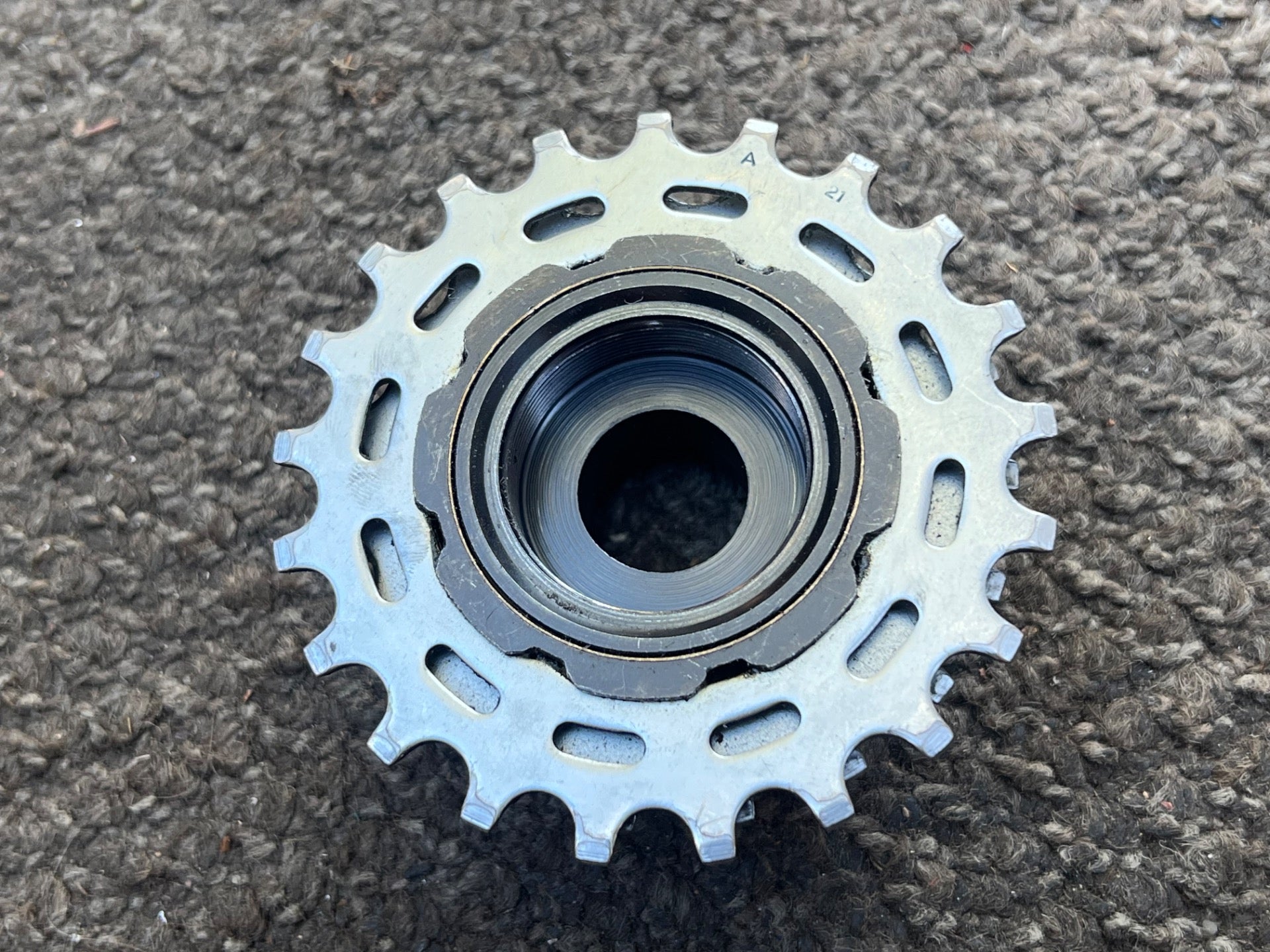 Suntour Winner Pro 12-21 7 Speed 4 Notch Freewheel English Thread Vintage - Image 4