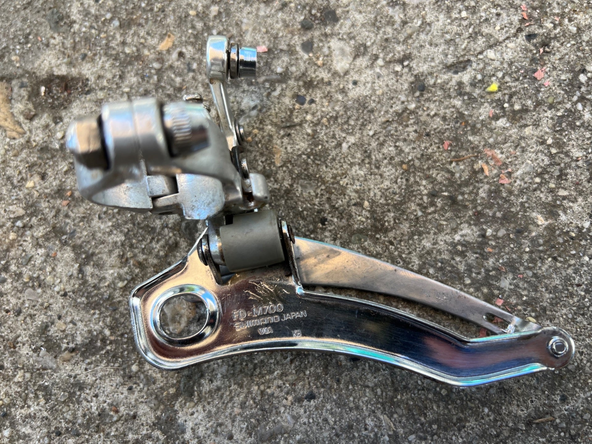 Shimano Deore XT FD-M700 28.6mm Bottom Pull Front Derailleur Triple Deerhead MTB - Image 4