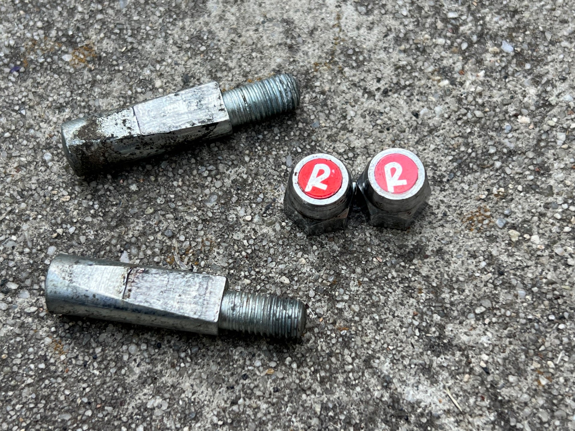 Raleigh Cotter Pins 9.5mmx41.7mm Vintage Chrome Crank Red Nuts Domed R Logo  - Image 4